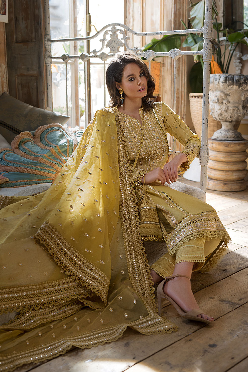 SOBIA NAZIR- LUXURY LAWN COLLECTION'23