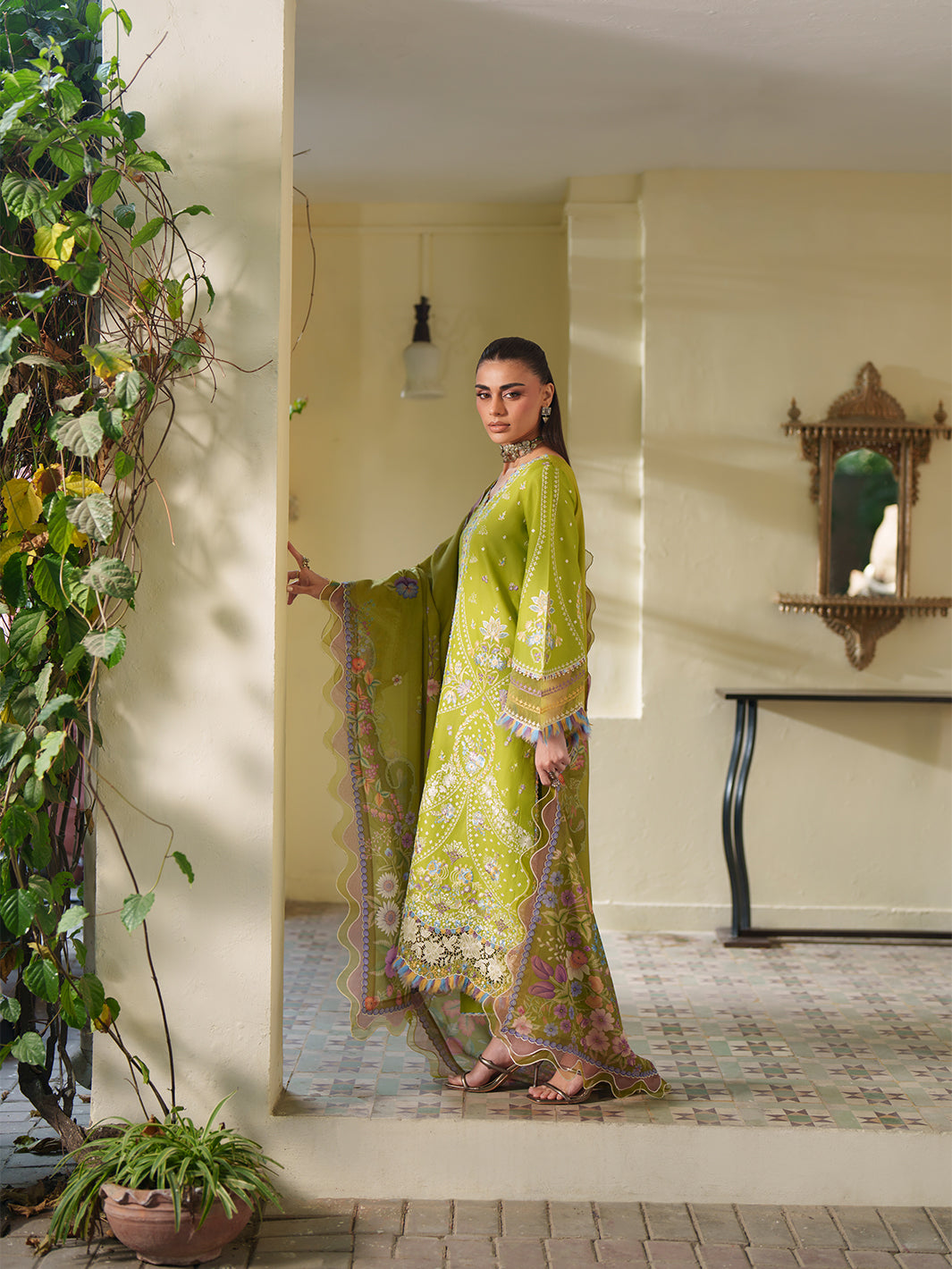 172-B | 3 PC Lawn Stitched