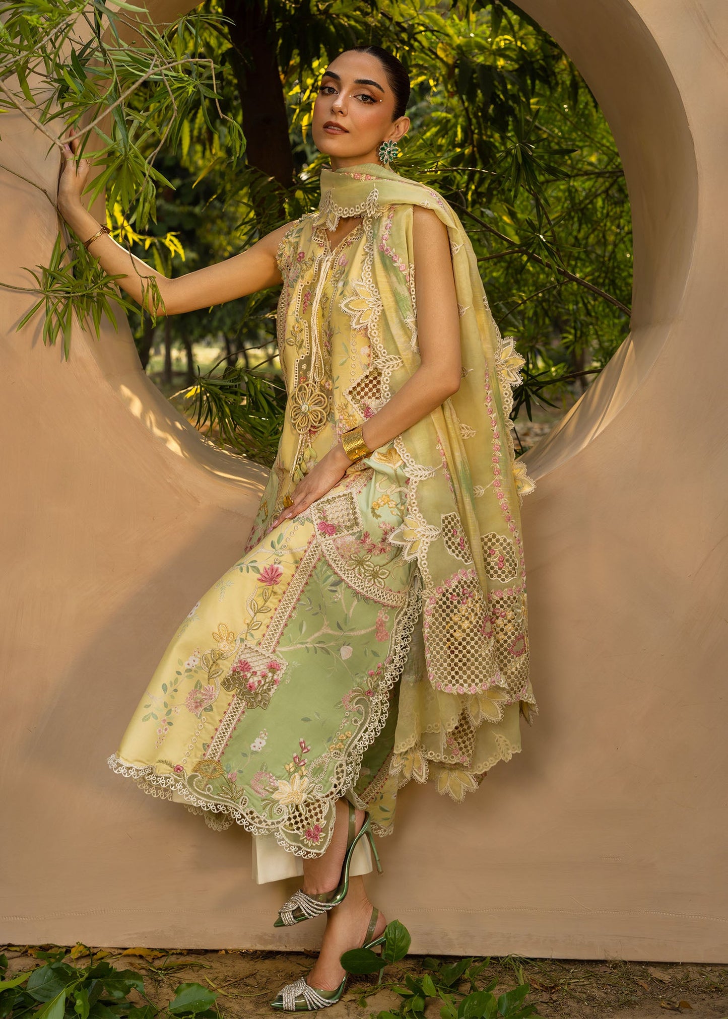 BONJOUR AND BLOOM - D4A