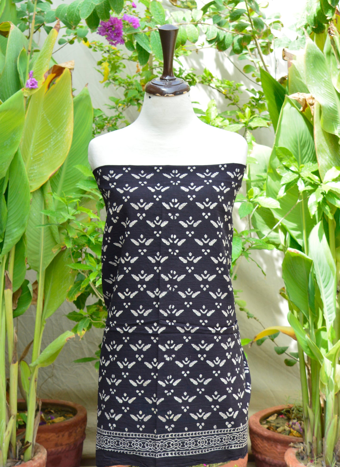 Ajrak Pankhrri – Unstitched Lawn Two-Piece (Shirt & Dupatta)