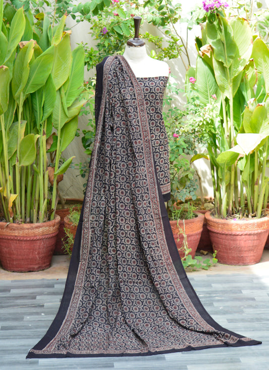 Ajrak Midnight Magic Mums – Hand Block Printed Unstitched Lawn Two-Piece (Shirt & Dupatta)