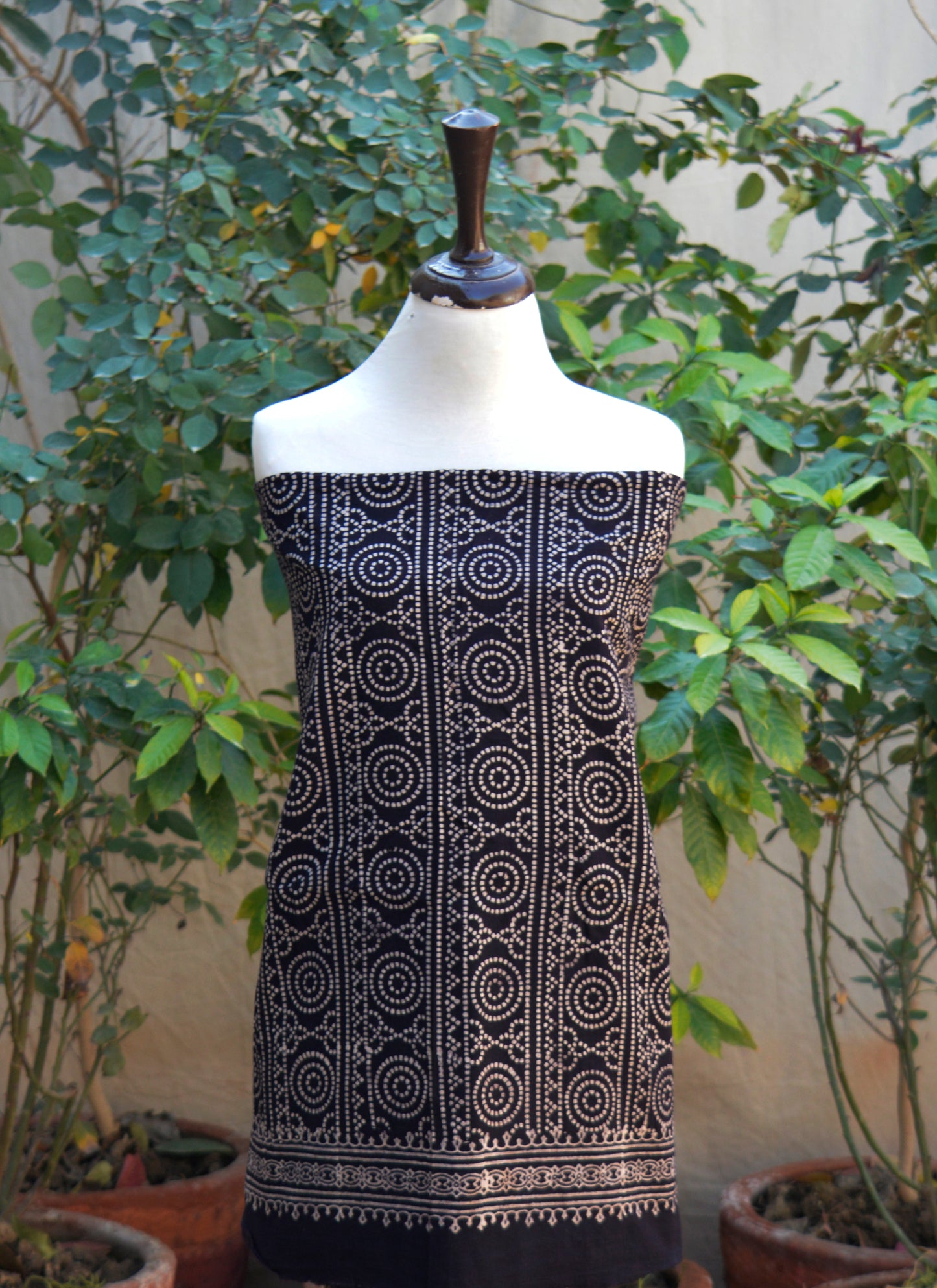Ajrak Design Dress Chunri Black (Lawn) – Luxury Organic Dye Hand Block Printed Two-Piece