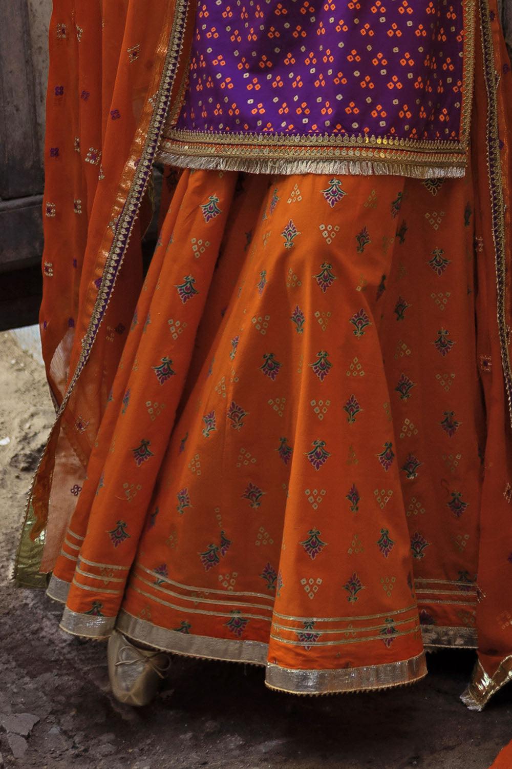 3 Piece Gold and Lacquer Printed Lawn Suit with Embroidered Chiffon Dupatta and Gold and Lacquer Printed Trouser BM-62028