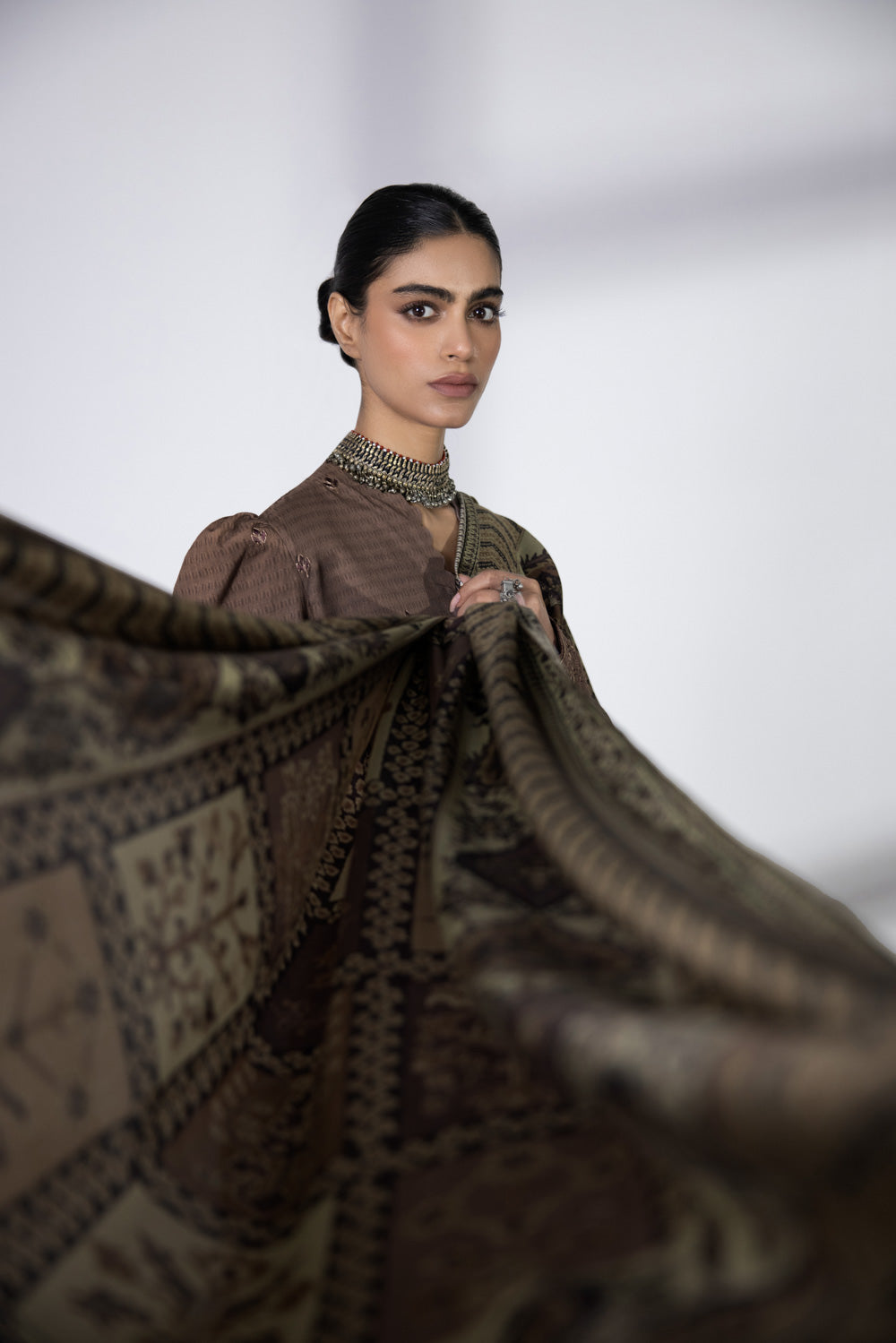 3 Piece - Embroidered Dobby Suit - Brown