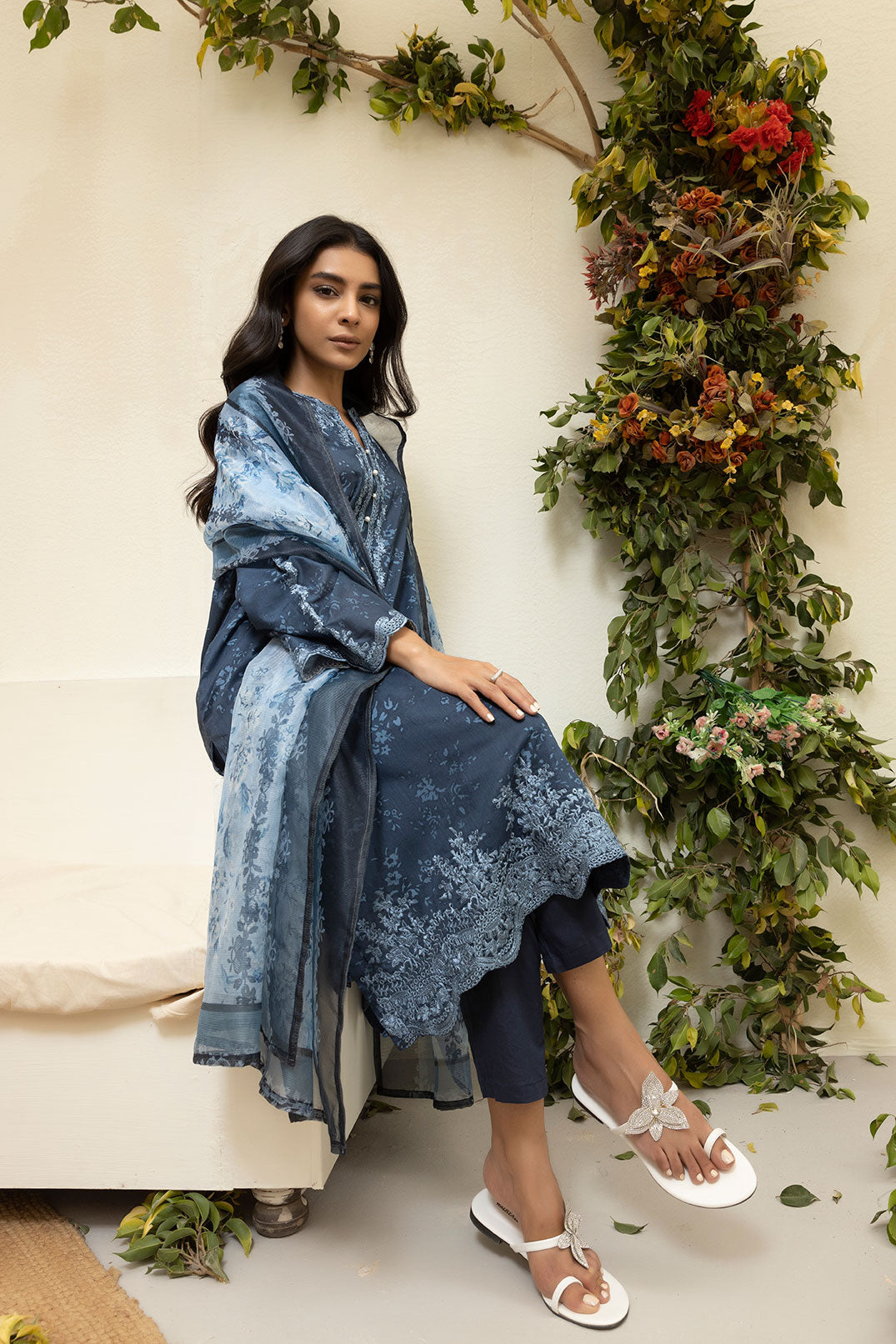 DU-3135 - BLUE - EMBROIDERED LAWN - 3PCS