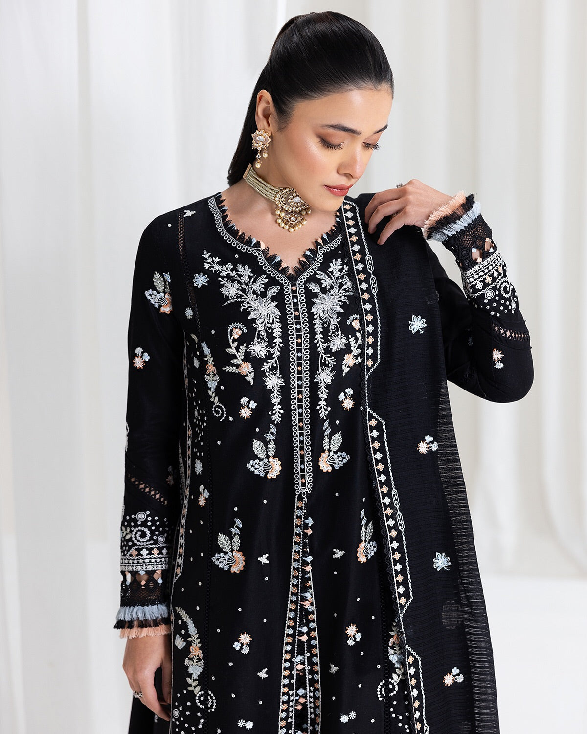 LUXURY LAWN EDITION'25 BY QALAMKAR - FLAT 25% OFF