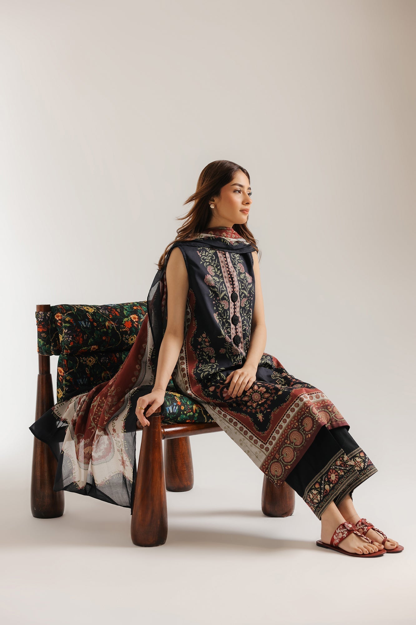 Ethnc Unstitched Lawn Edition'26
