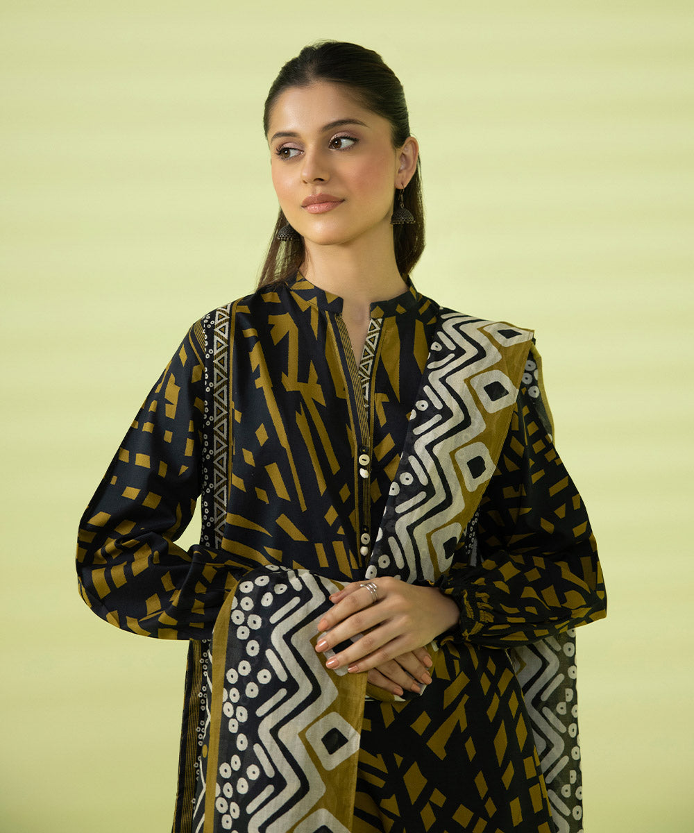 PRINTED LAWN SUIT - Black & Yellow