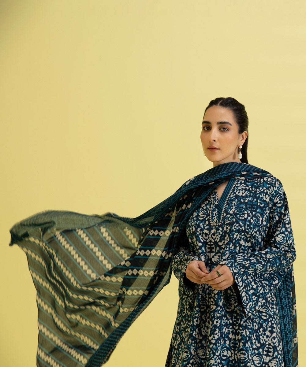 3 PIECE - PRINTED LAWN SUIT