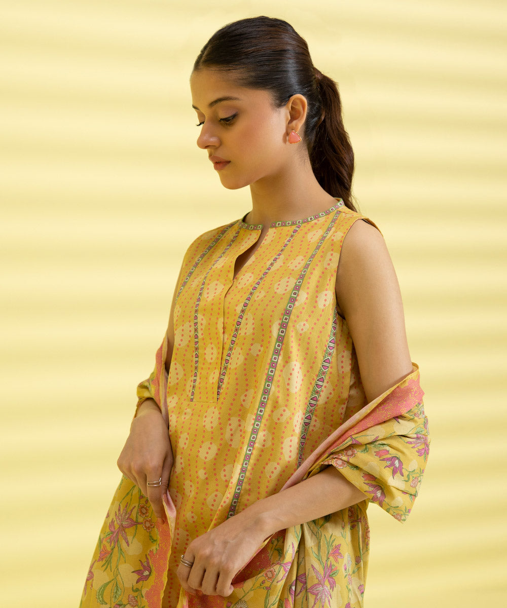 3 PIECE - PRINTED LAWN SUIT