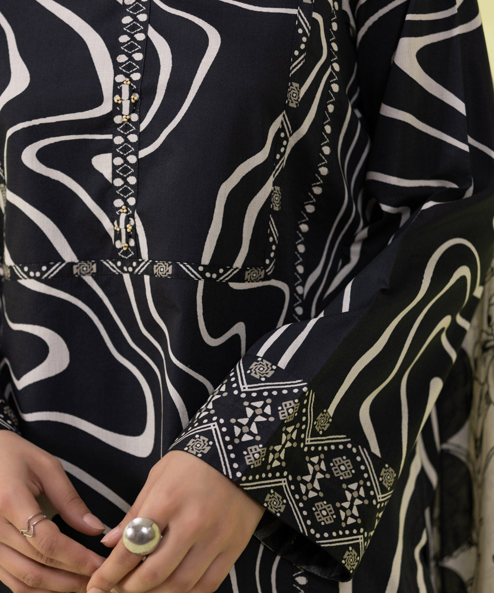 3 PIECE - PRINTED LAWN SUIT