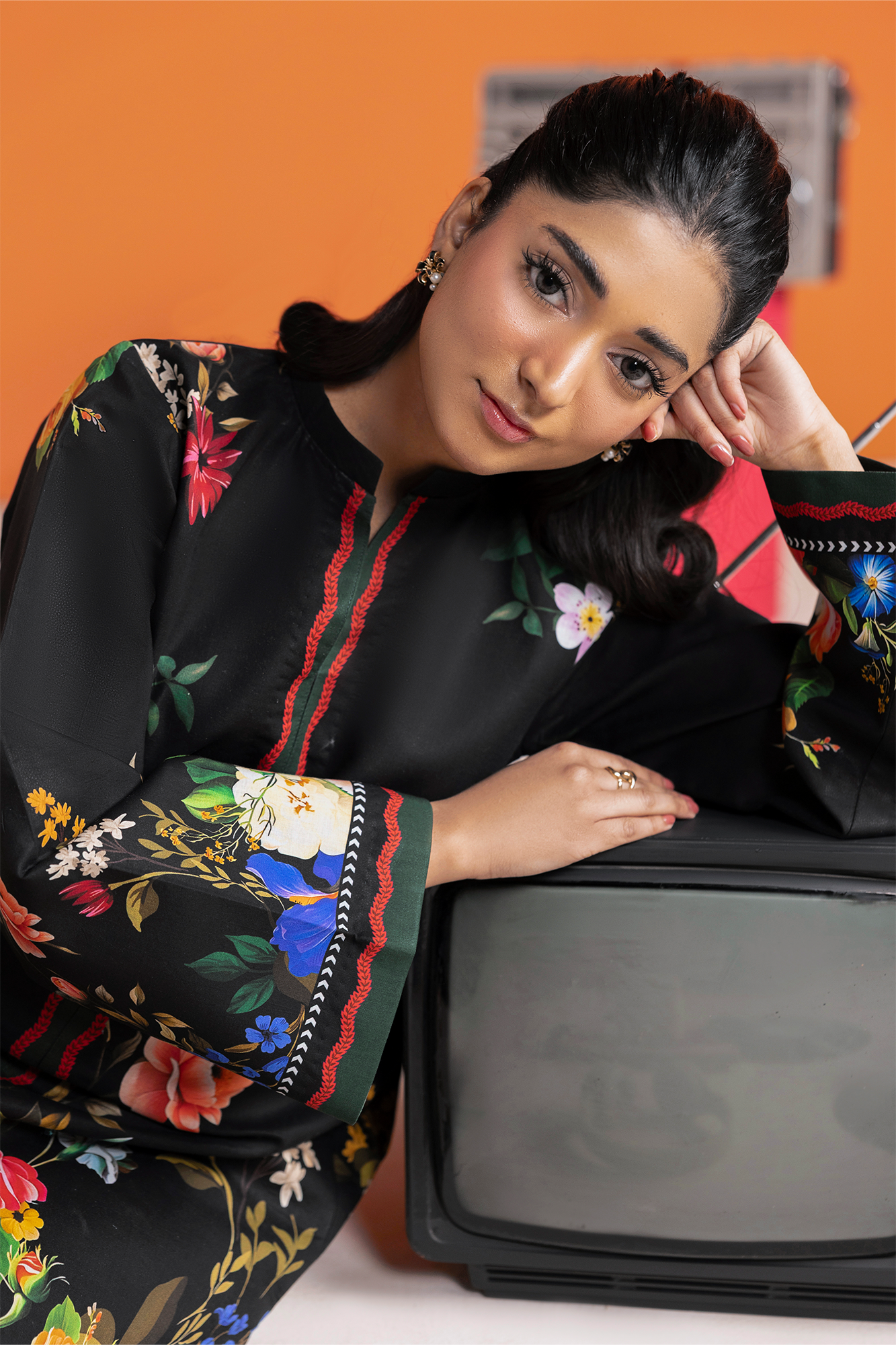 Amal Summer Prints 2Pc. Unstitched Cord 02
