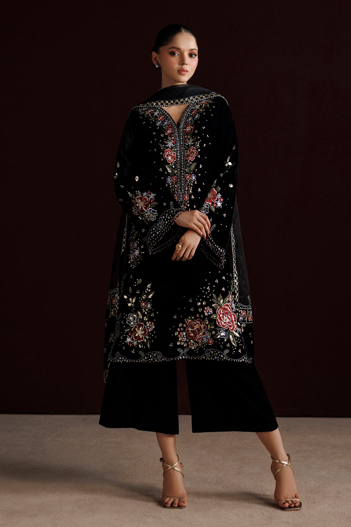 EMBROIDERED VELVET UF-4552
