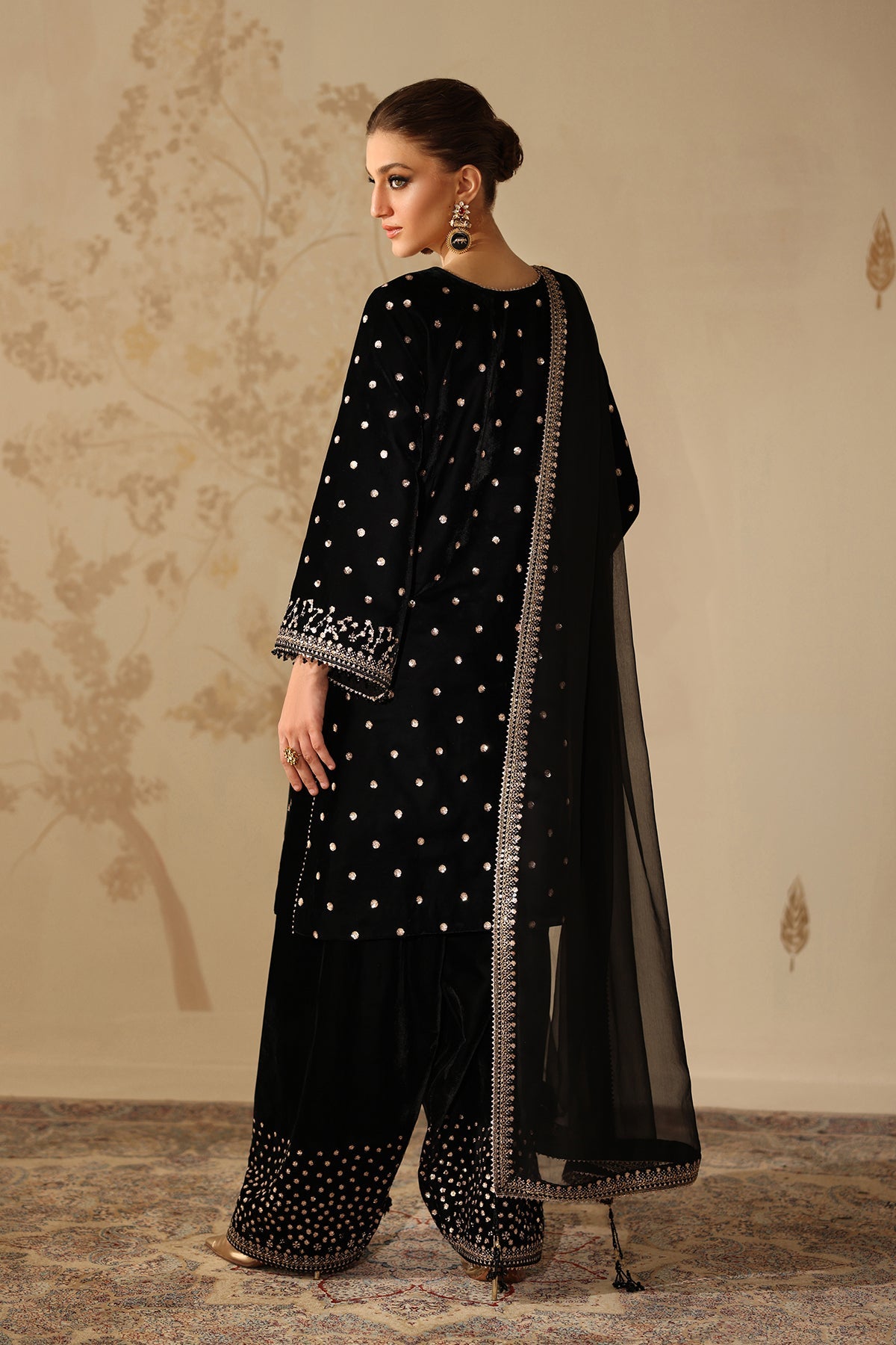 EMBROIDERED VELVET UF-4316