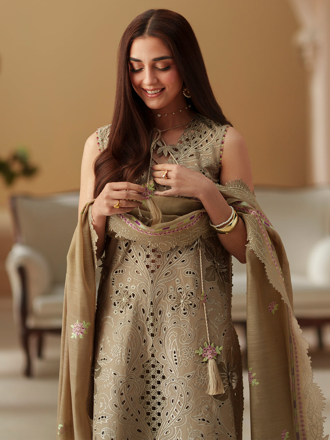 D-113-A | 3 PC Luxury Lawn