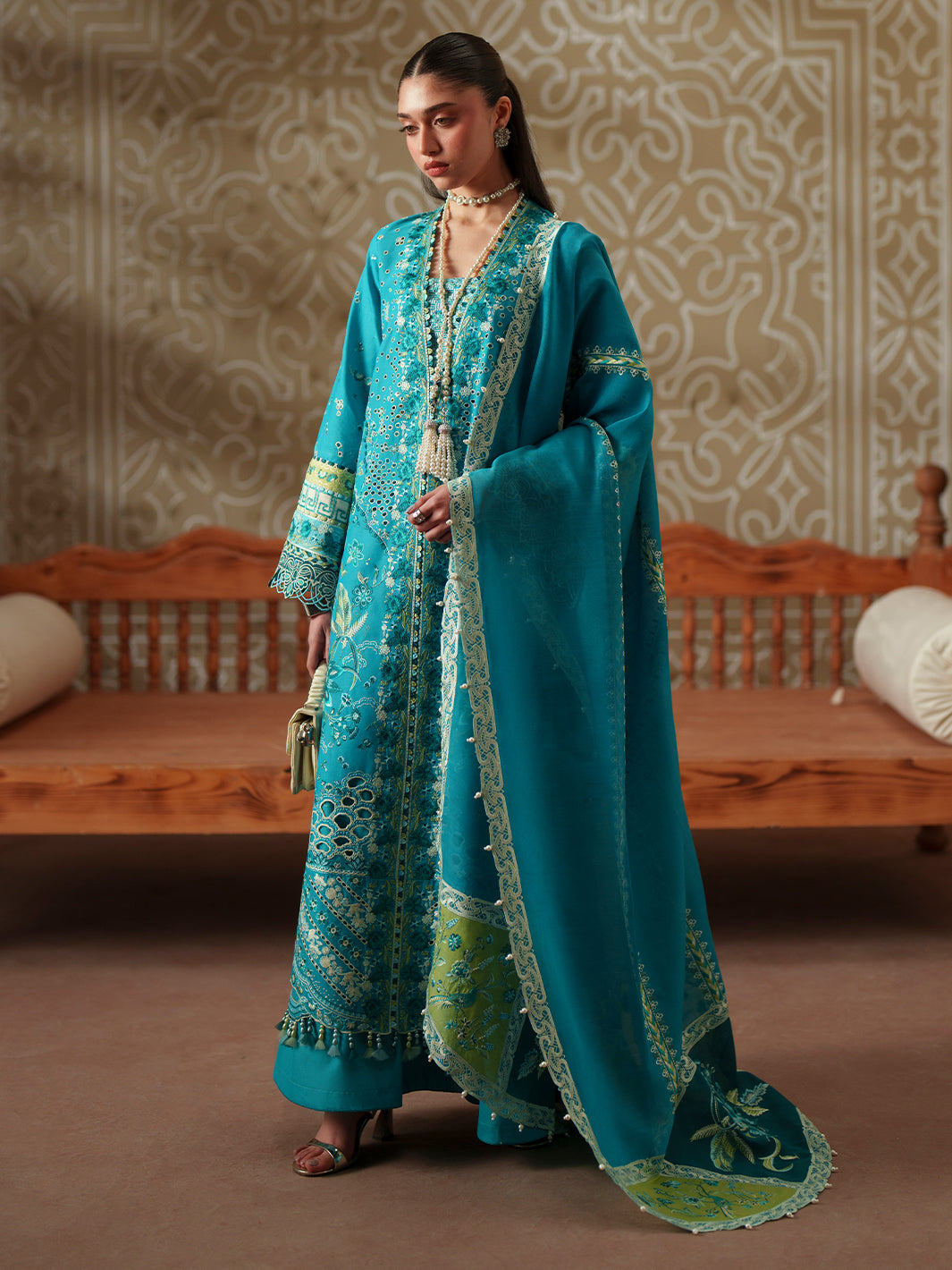 D-116-B | 3 PC Luxury Lawn