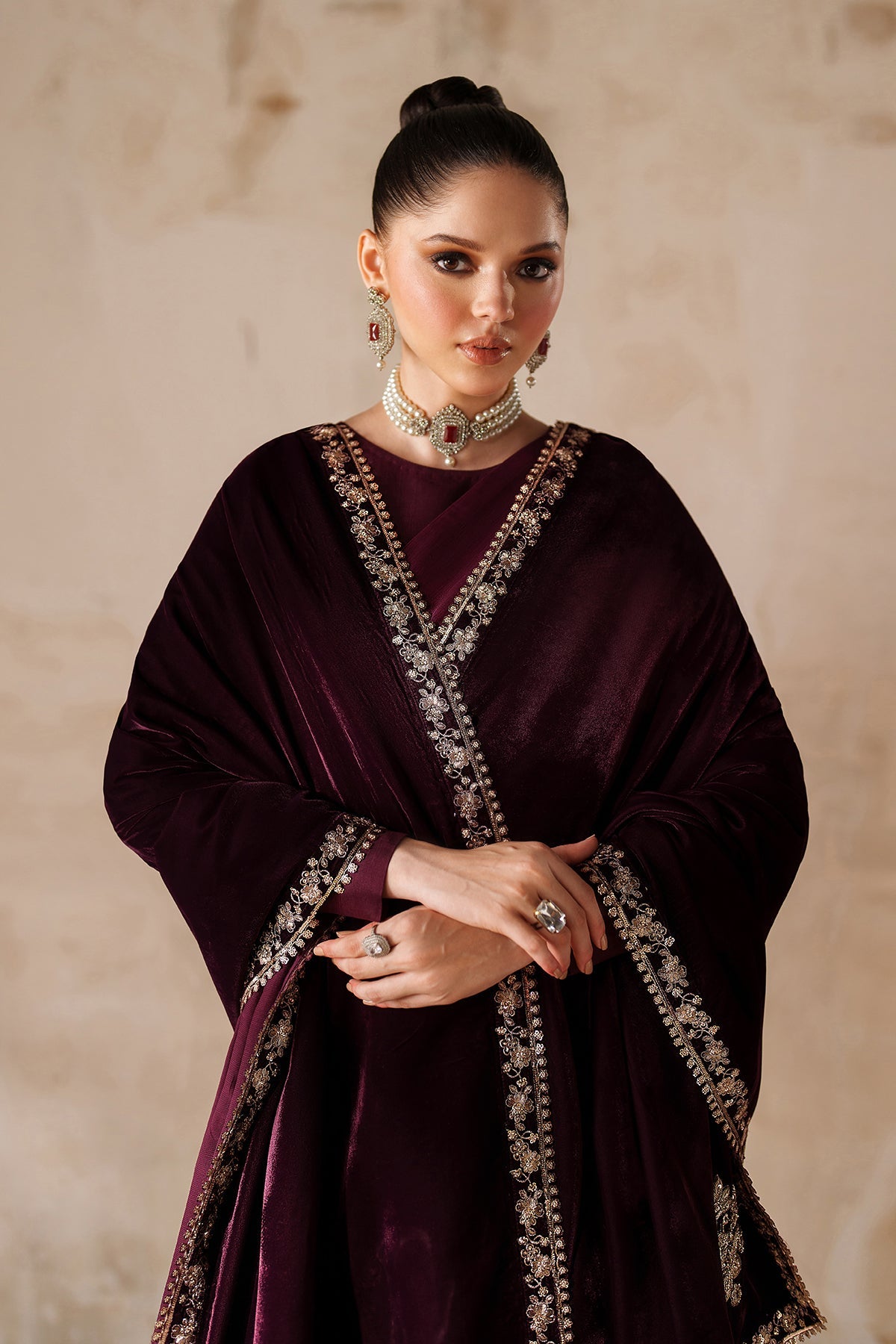 EMBROIDERED VELVET SHAWL VS-60