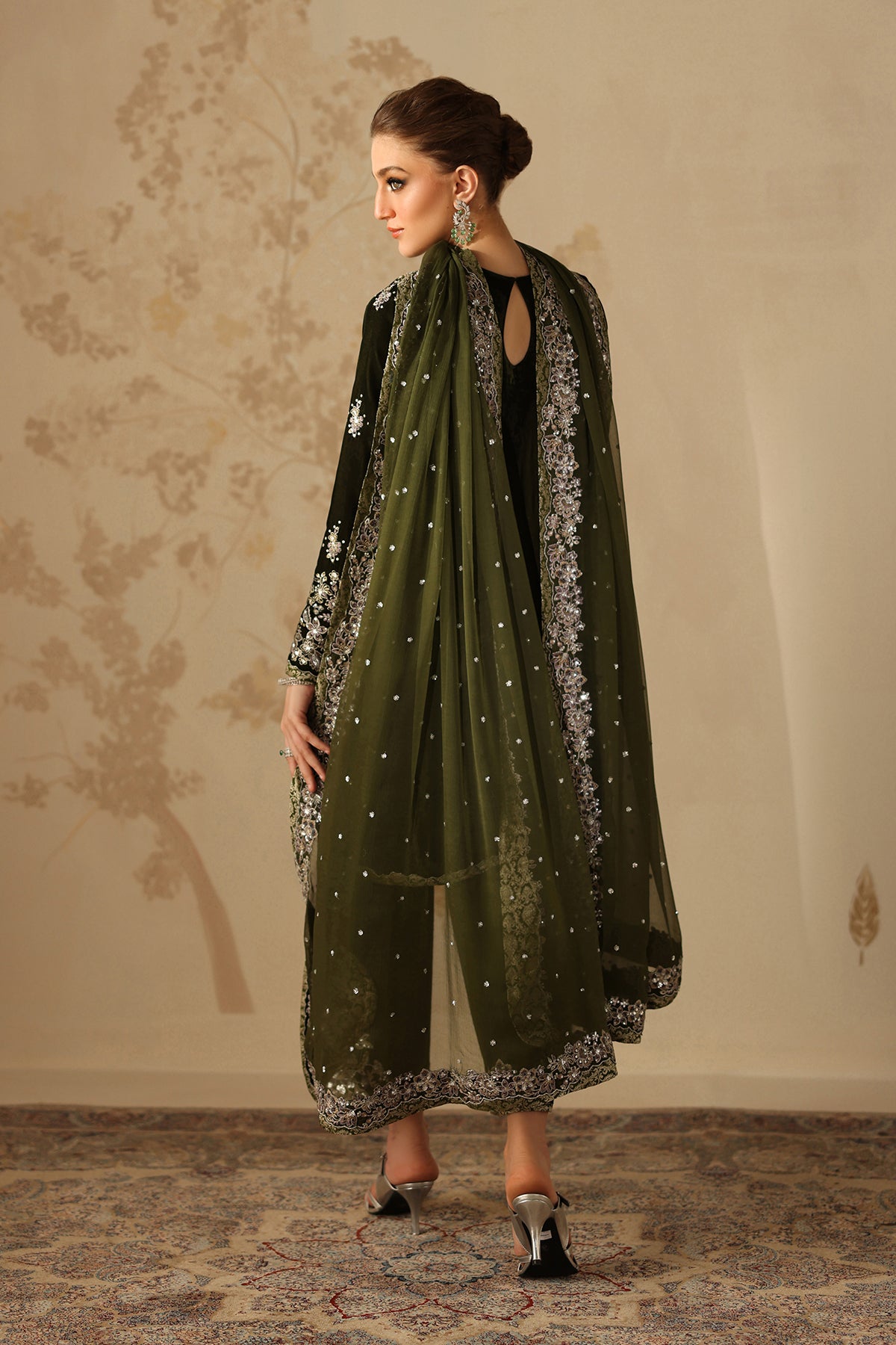 EMBROIDERED VELVET UF-4311