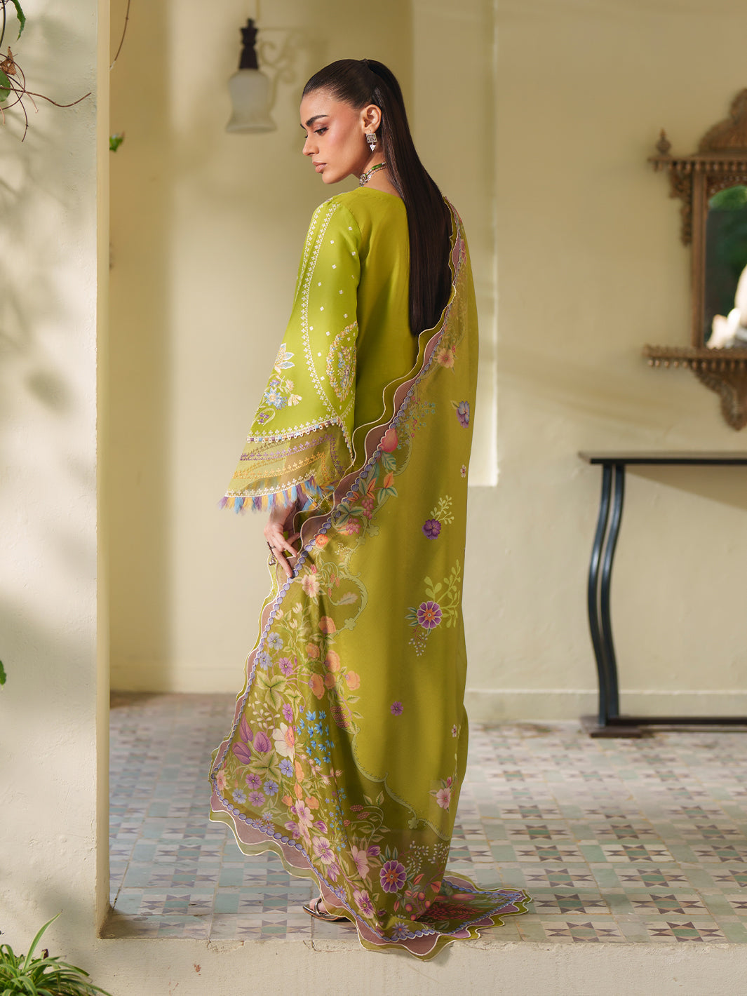 172-B | 3 PC Lawn Stitched