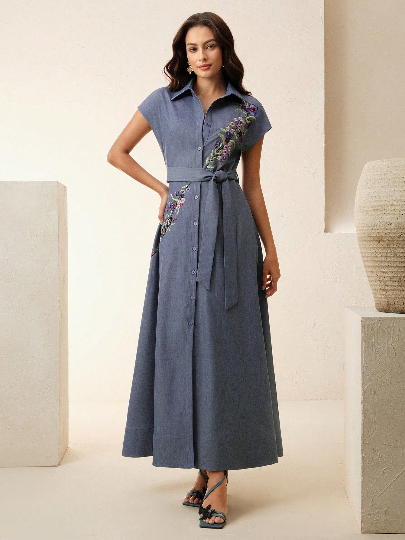 Open-Front Sleeveless Embroidery Floral Dress With Belt