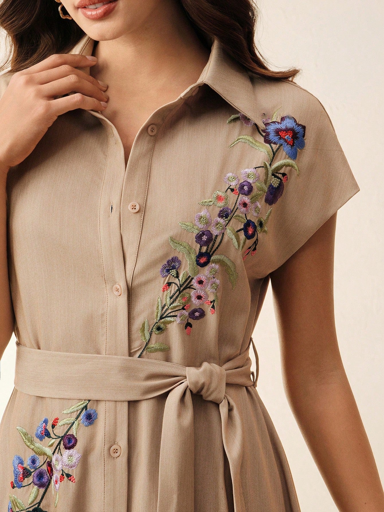 Open-Front Sleeveless Embroidery Floral Dress With Belt