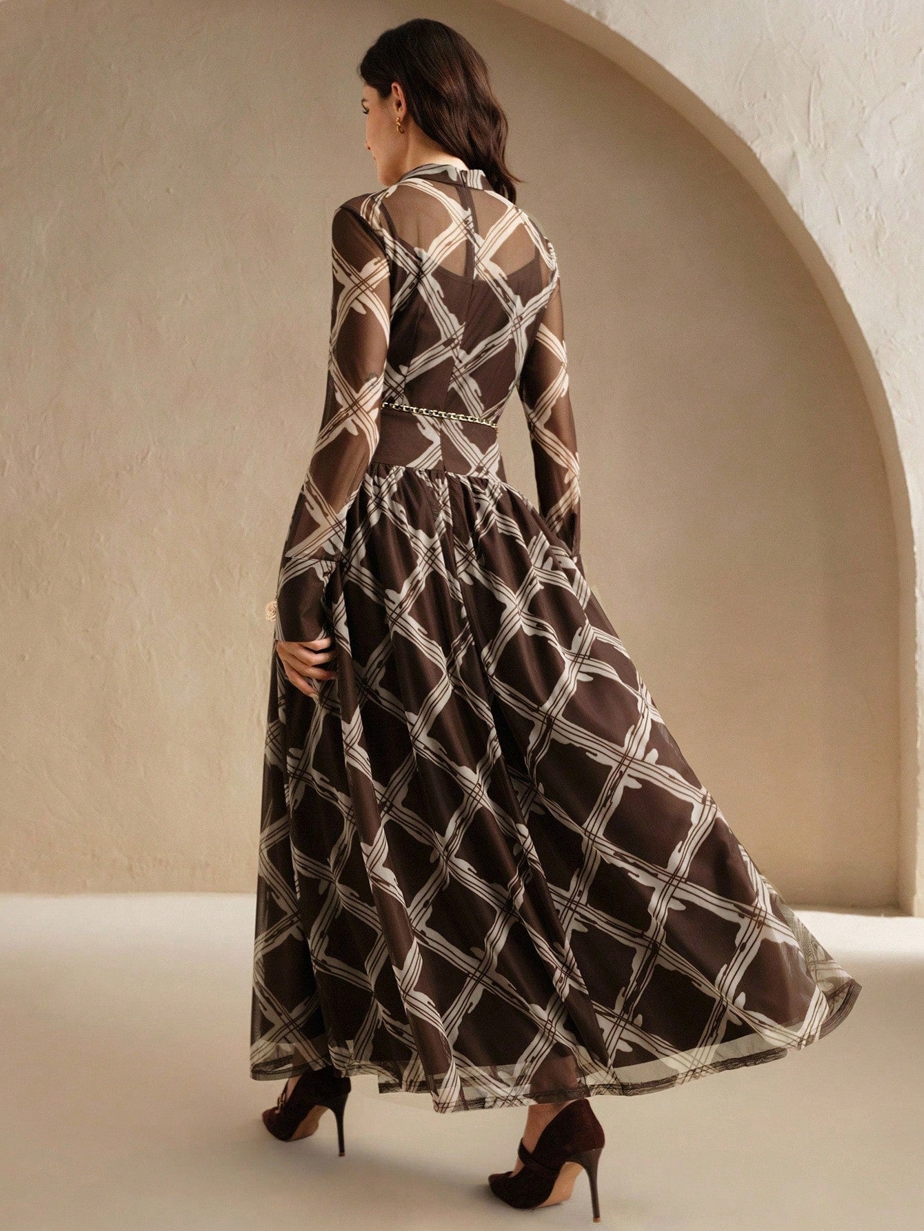 Brown Waist Cinched Graphic Print Flared Dress With Belt