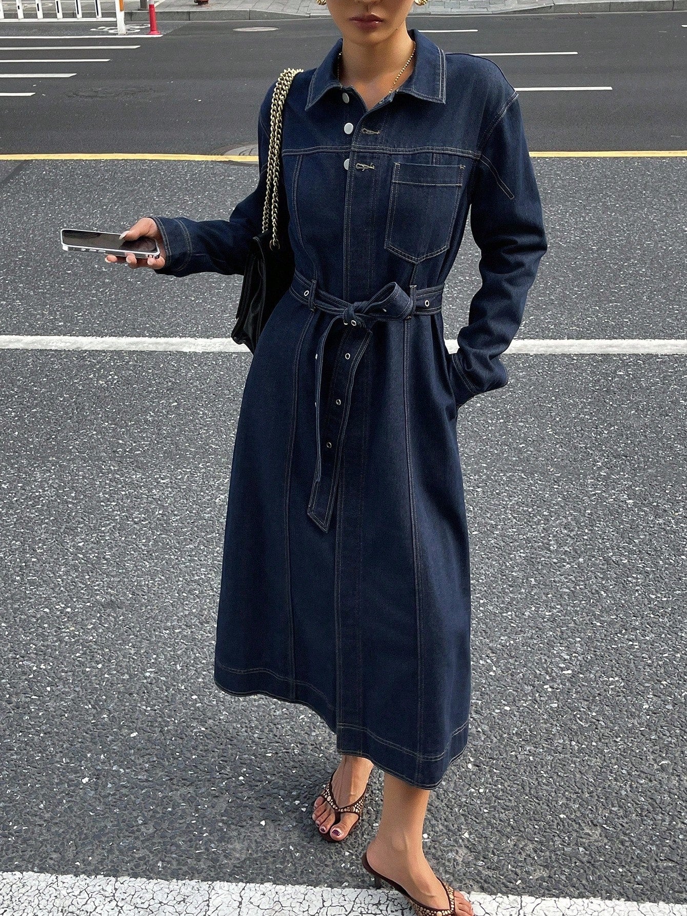 Women's Collared Long Sleeve Waist Cinched Denim Dress