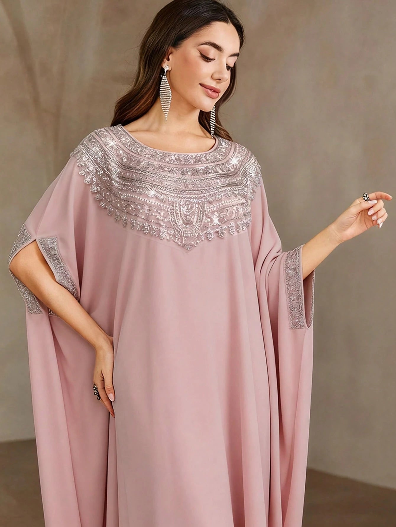 Round Neck Embellished Floral Collar And Rhinestones Kaftan
