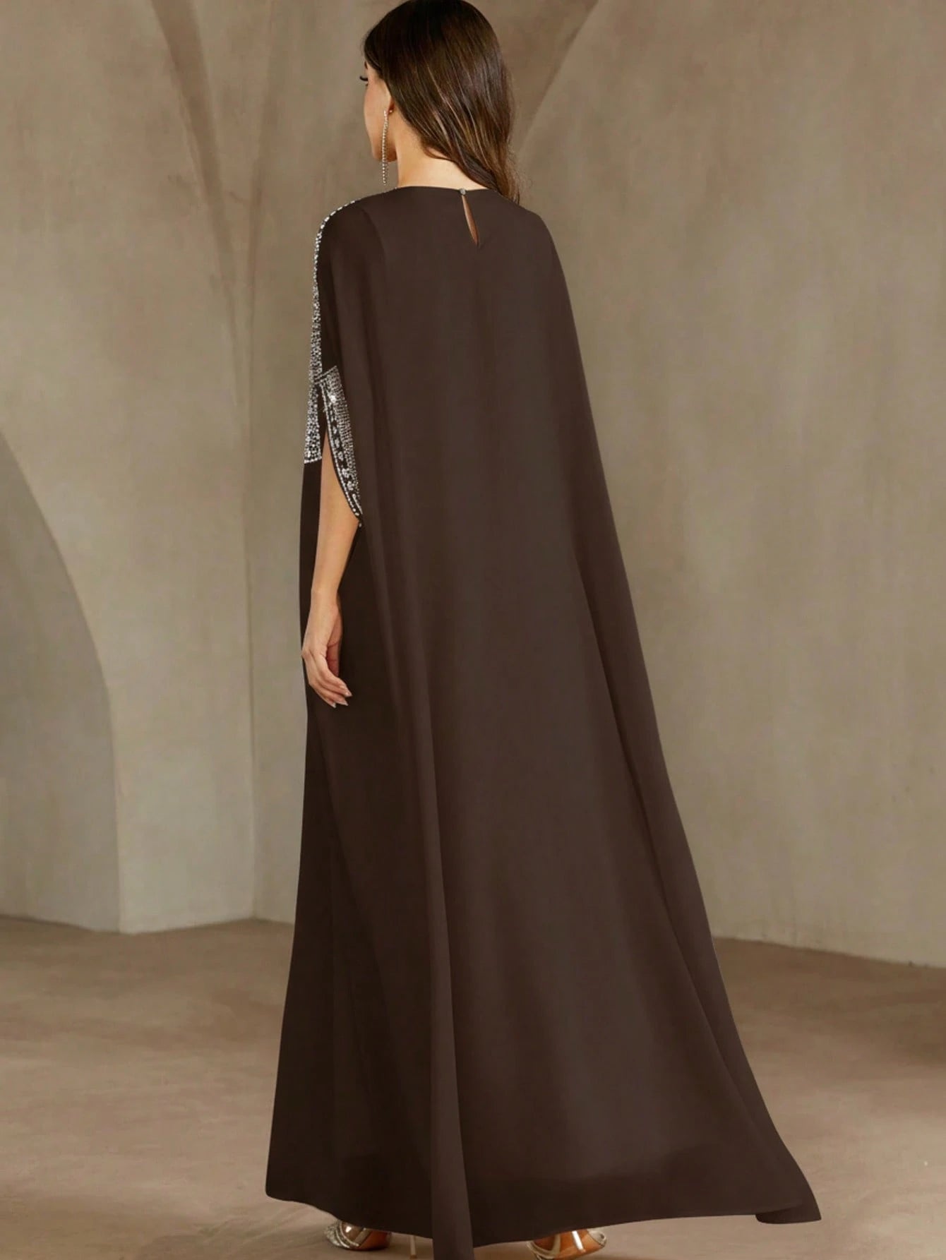 Round Neck Embellished Floral Collar And Rhinestones Kaftan