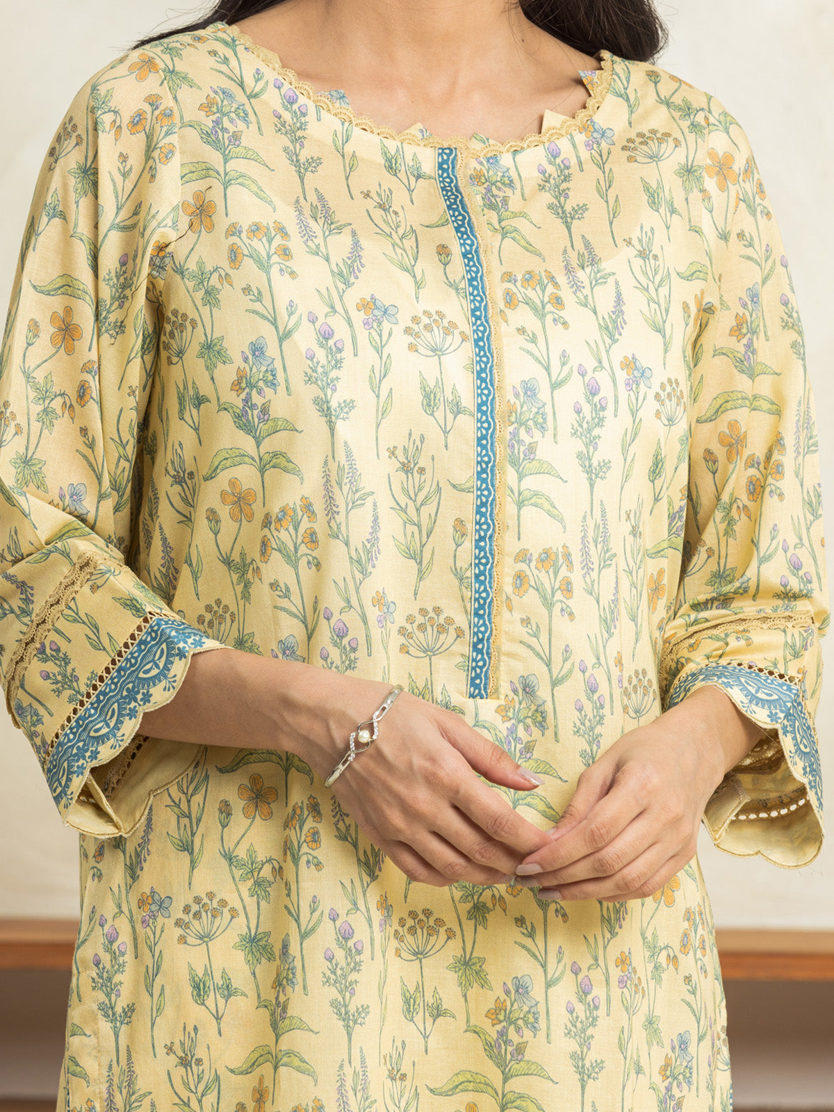 Light Gold Printed Lawn 3 Piece