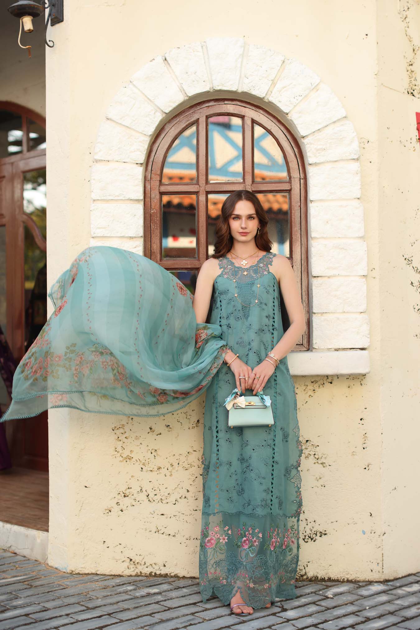 D5 - B - Turquoise Blue