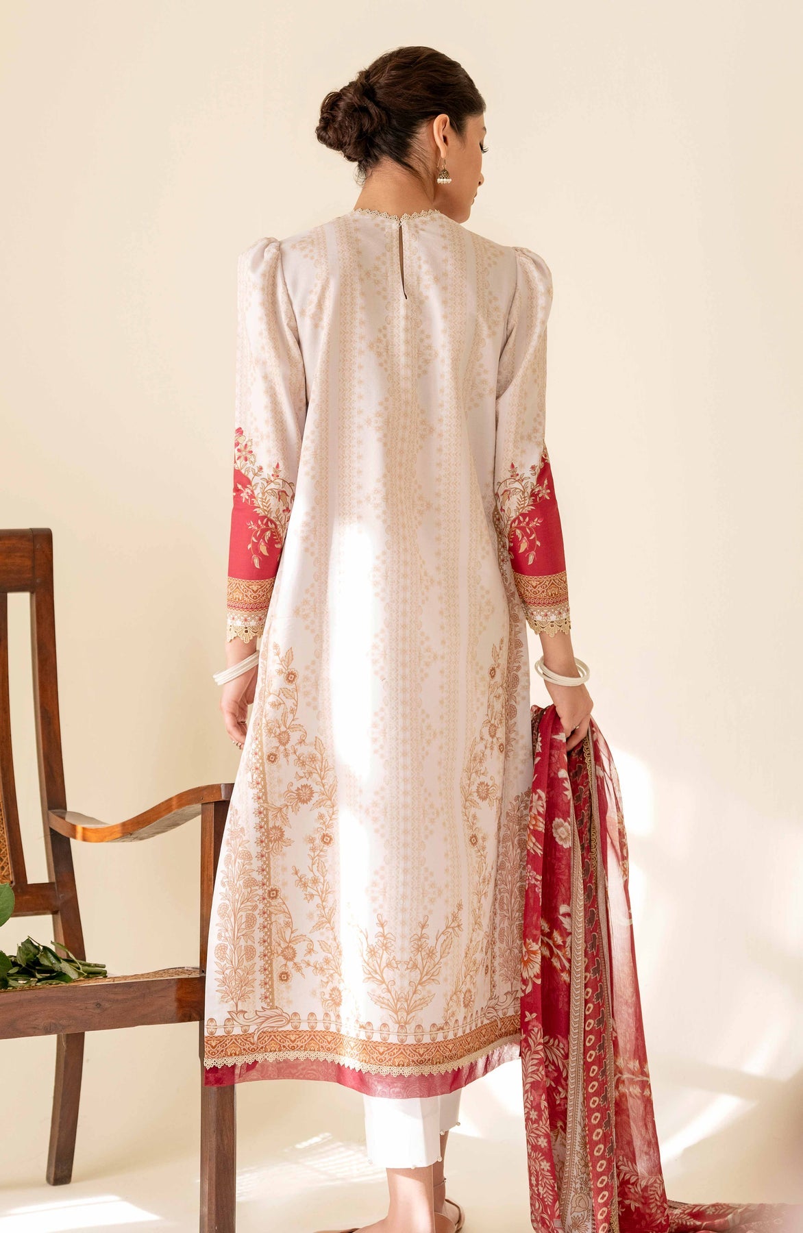 DAFFODILS LAWN UNSTITCHED 2PCS COLLECTION'23 BY SERAN CLOTHING Heer Rang Studio