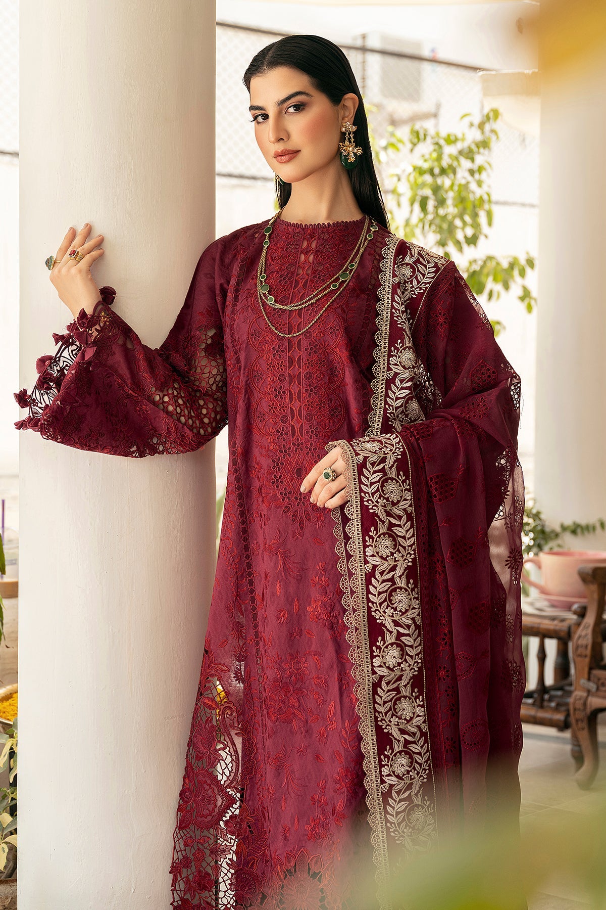 EMBROIDERED SELF JACQUARD LAWN SL11-D05