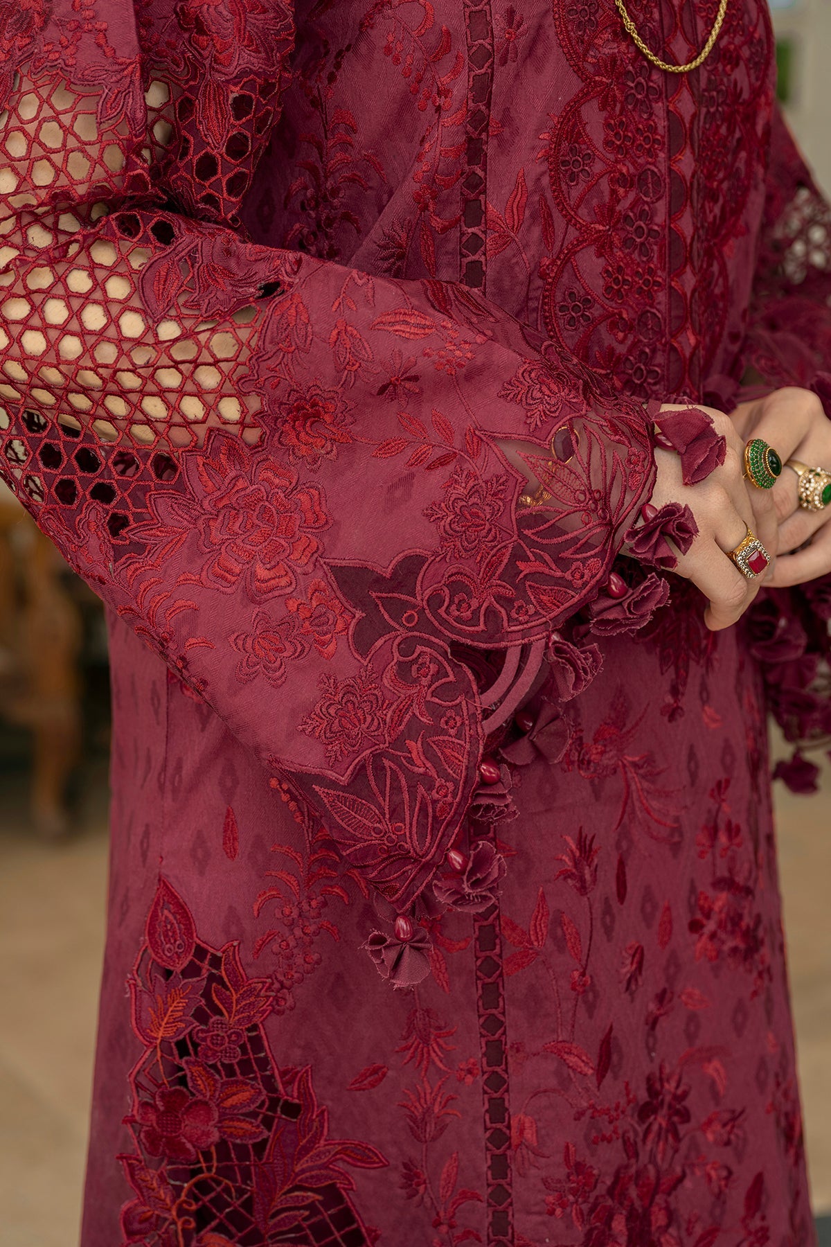 EMBROIDERED SELF JACQUARD LAWN SL11-D05
