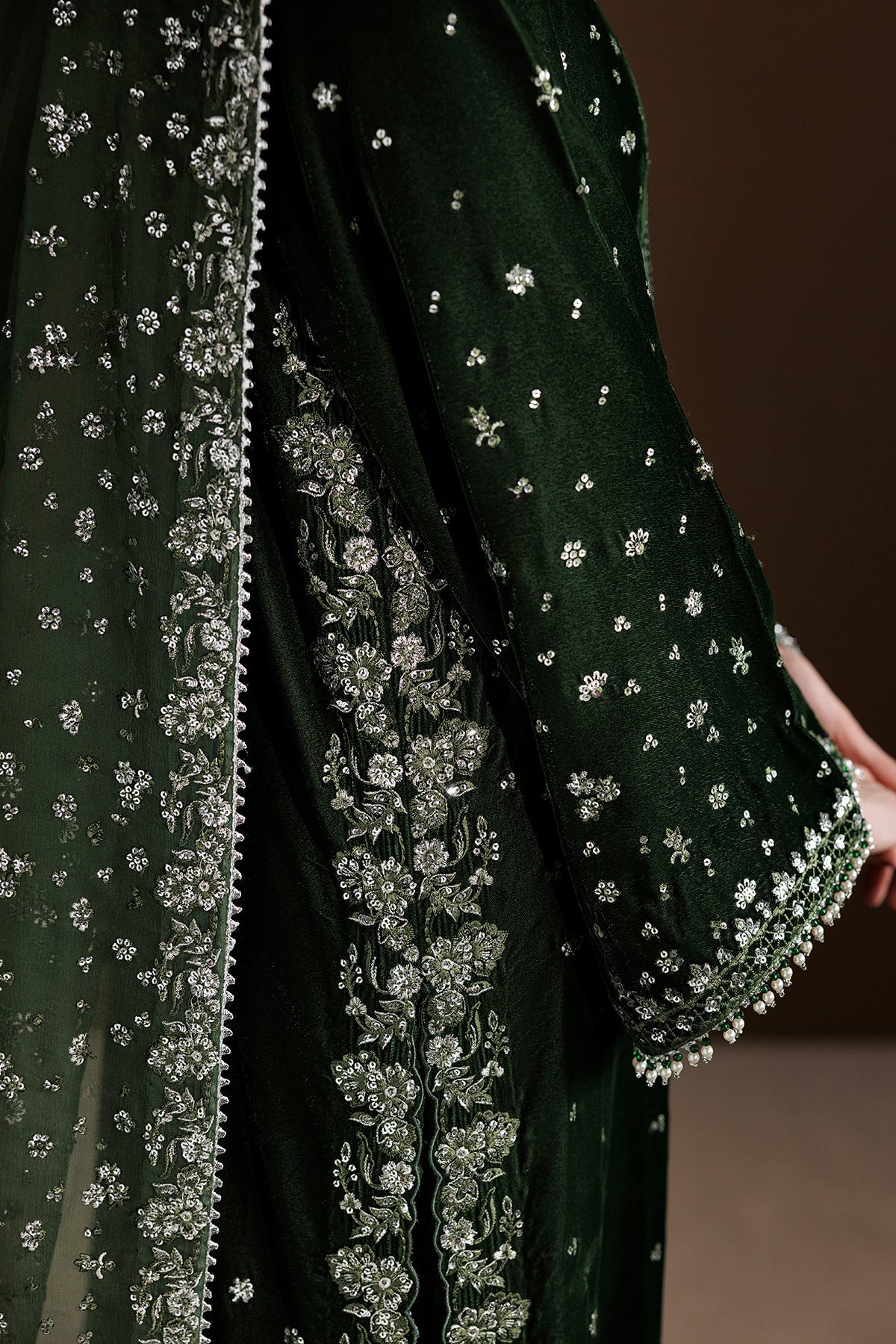 EMBROIDERED VELVET UF-4545