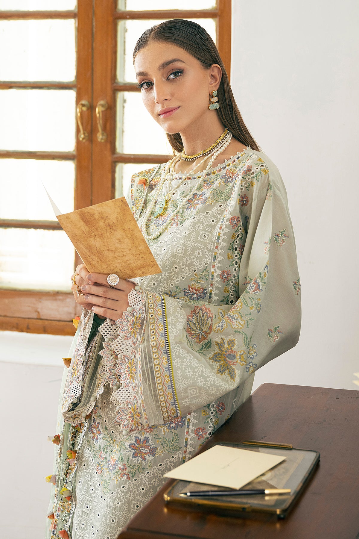 EMBROIDERED LAWN SL11-D07