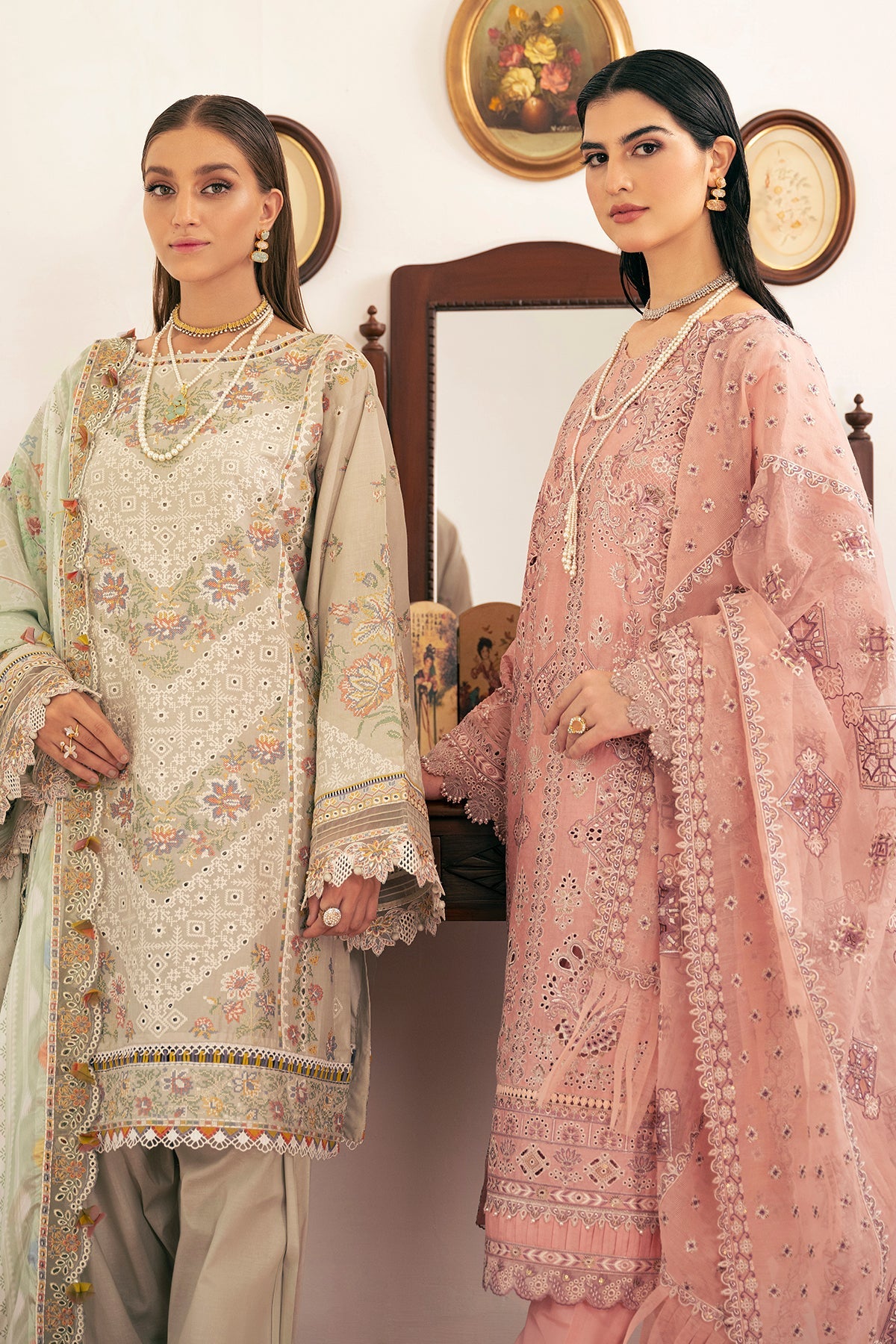 EMBROIDERED SELF JACQUARD LAWN SL11-D08