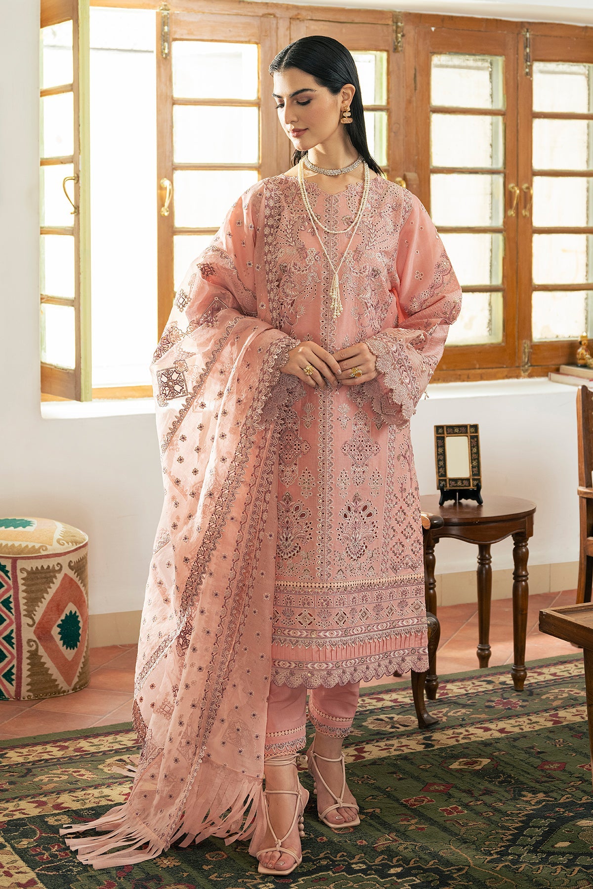 EMBROIDERED SELF JACQUARD LAWN SL11-D08