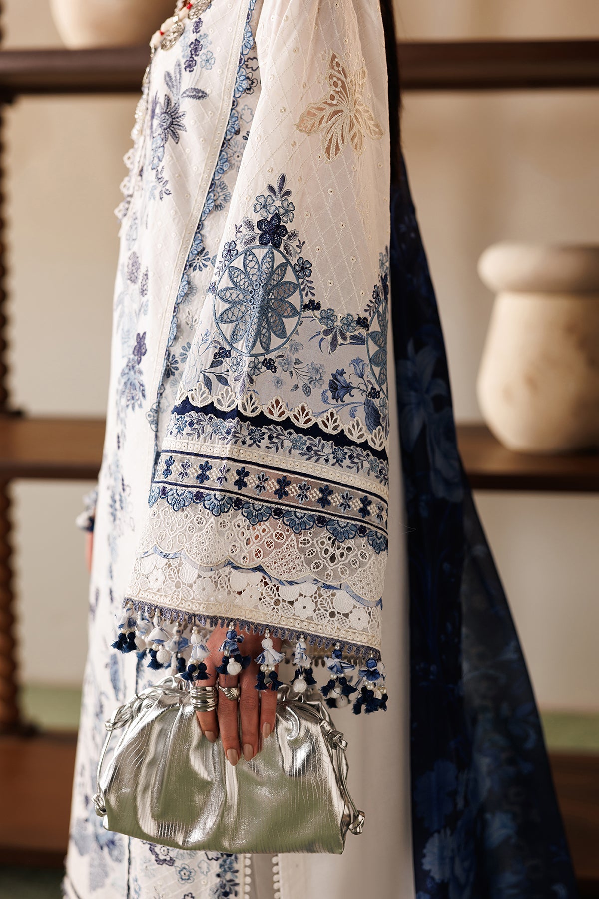 EMBROIDERED LAWN EL26-D06 UNSTITCHED