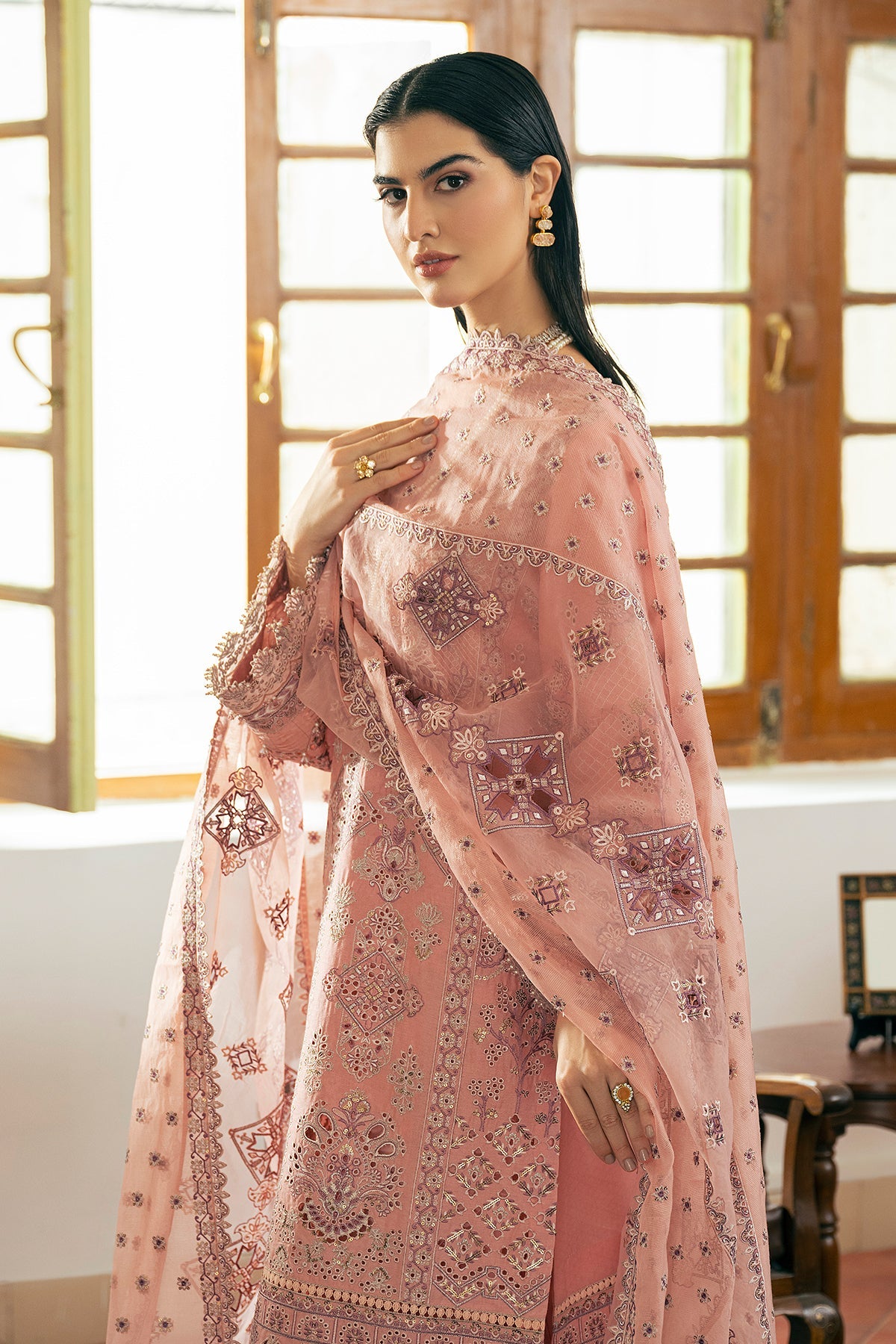 EMBROIDERED SELF JACQUARD LAWN SL11-D08