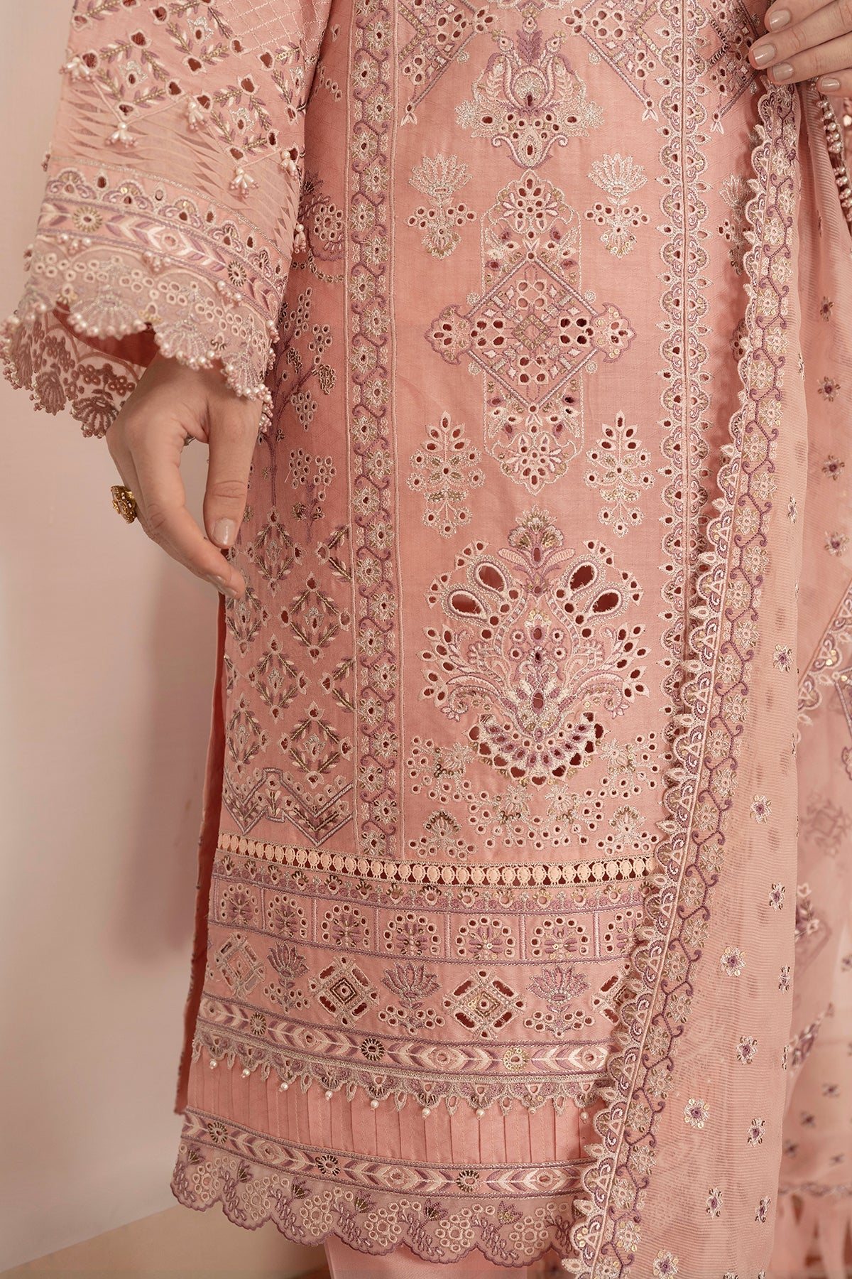 EMBROIDERED SELF JACQUARD LAWN SL11-D08