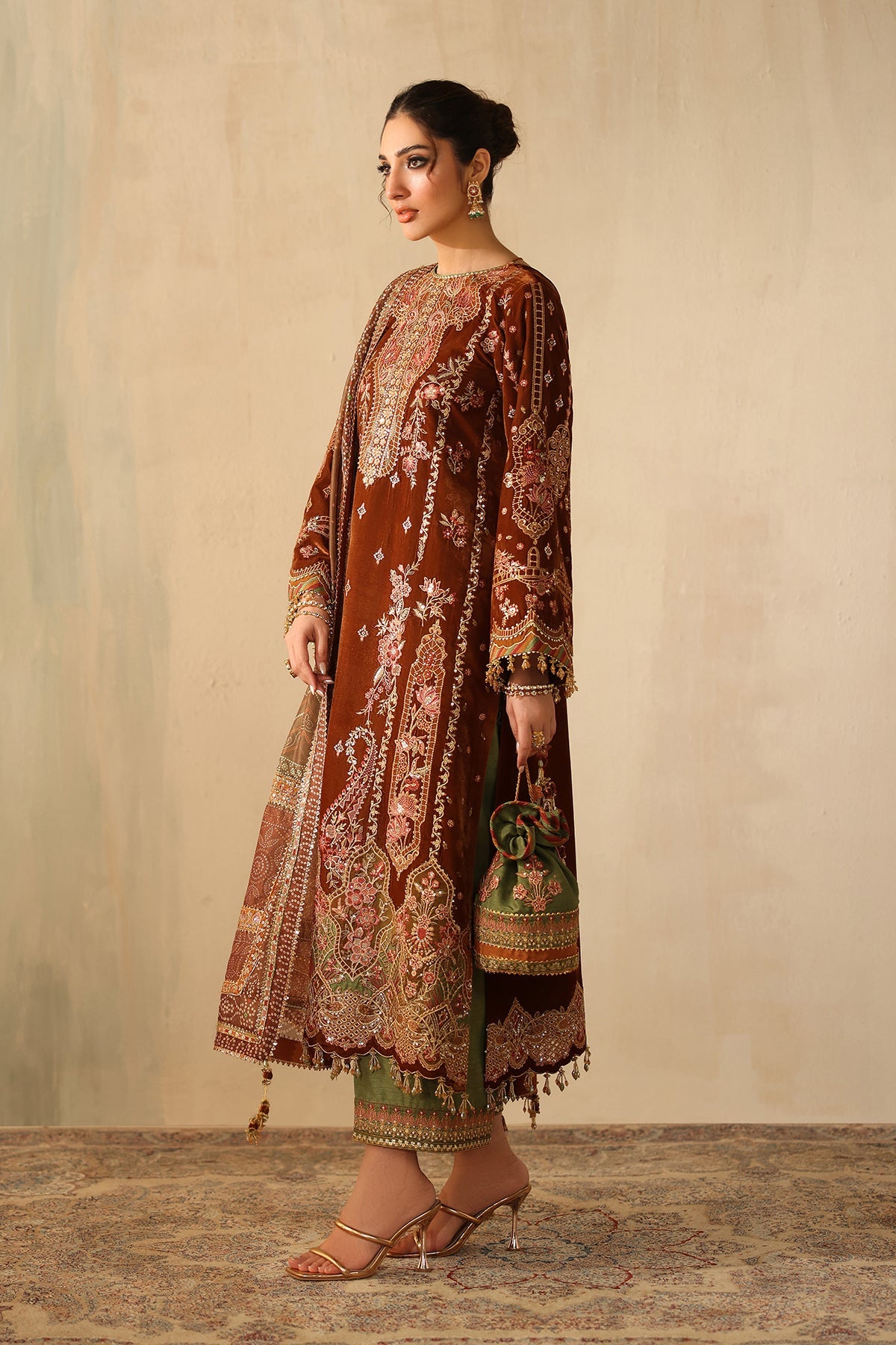 EMBROIDERED VELVET UF-4317