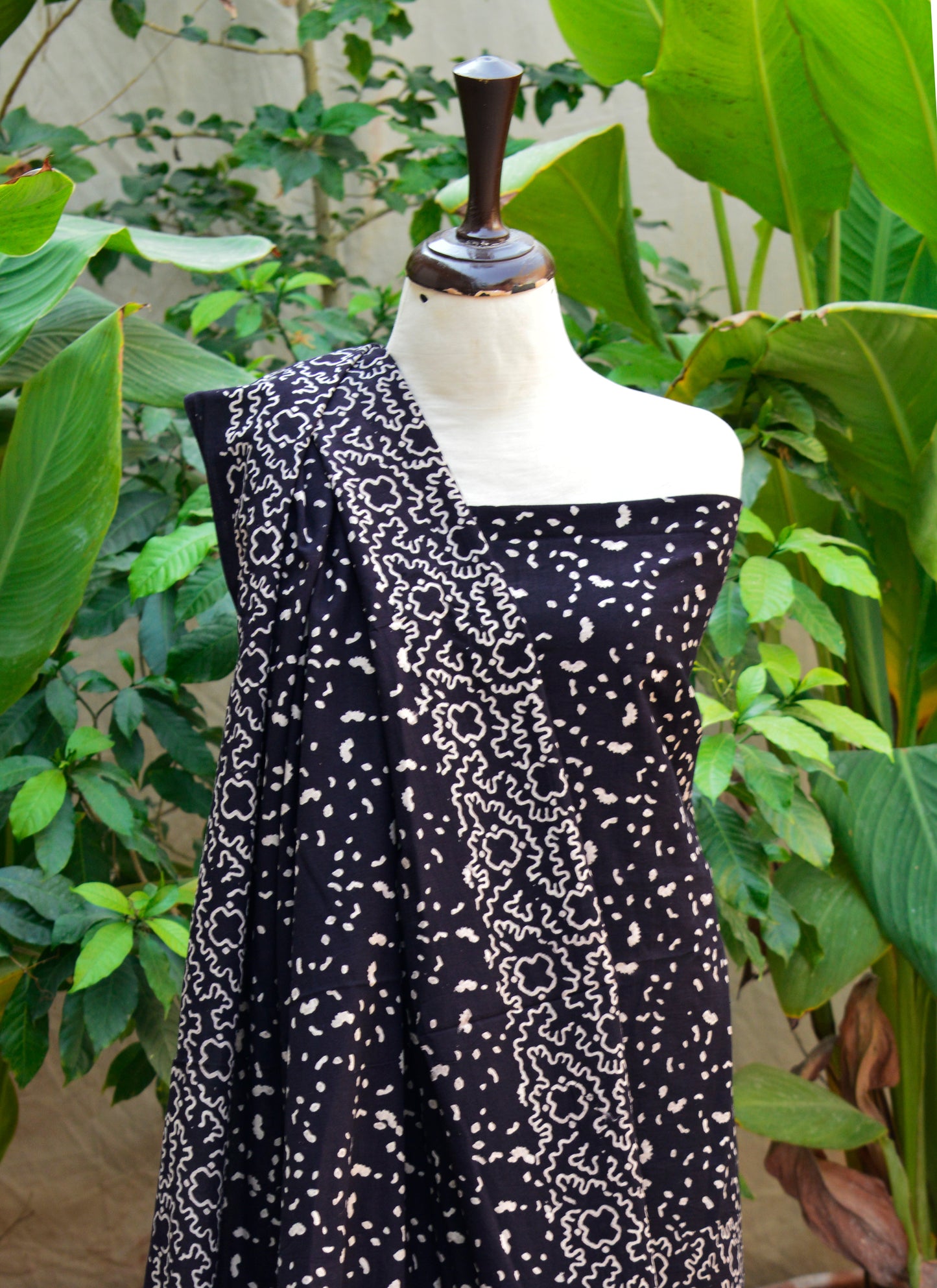 Ajrak Design Dress Black Panthera Pardus – Organic Dye Hand Block Printed Two-Piece (Lawn)
