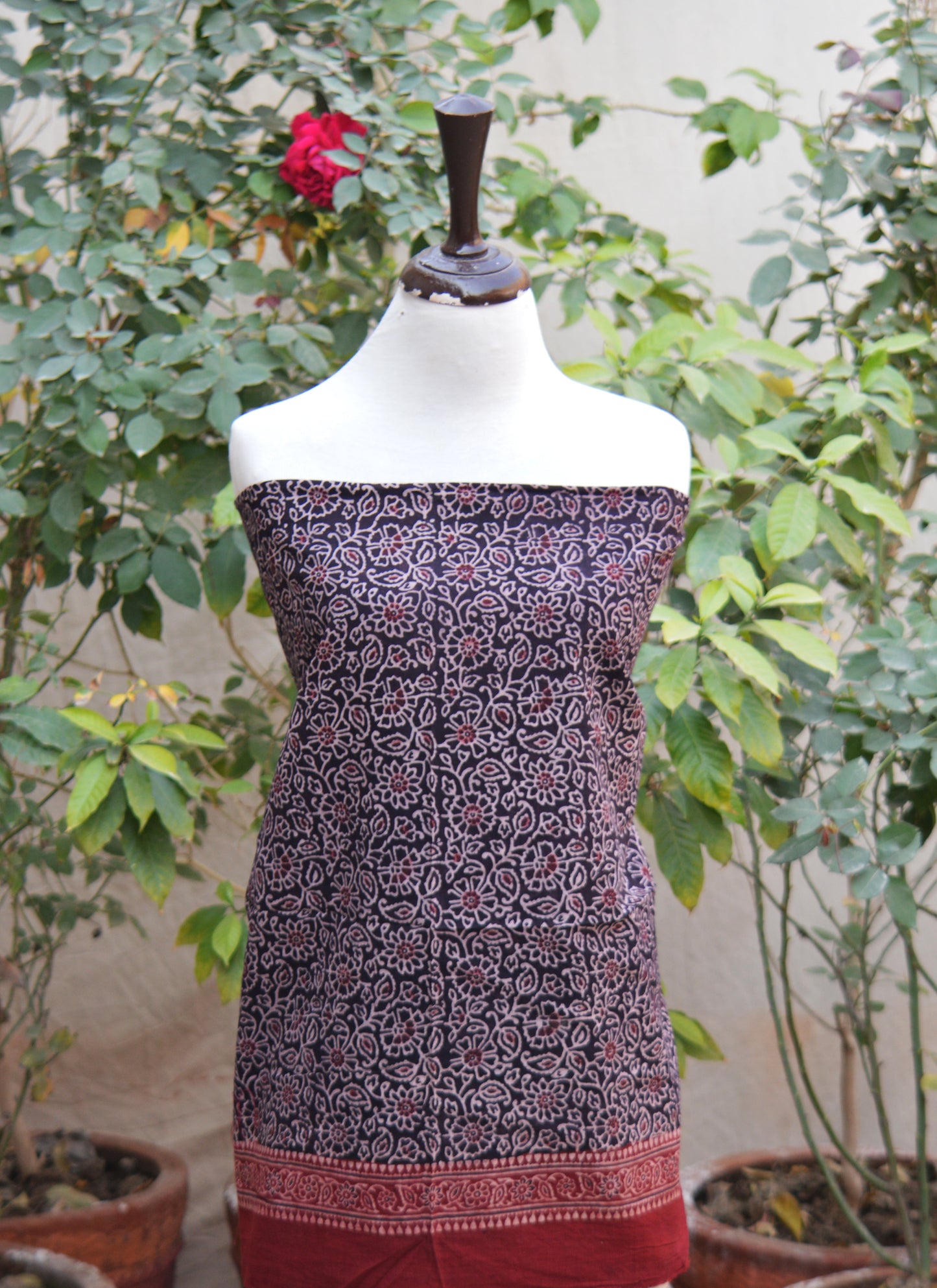 Ajrak Floral Bel Hand Block Printed Two-Piece Dress – Lawn (Unstitched Shirt & Dupatta)