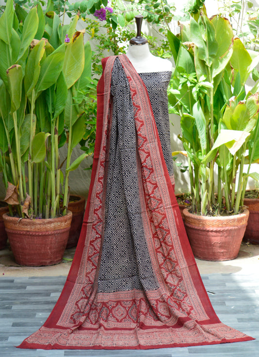 Ajrak Taskeen – Organic Dye Hand Block Printed Two-Piece Dress Lawn, Shirt & Dupatta)