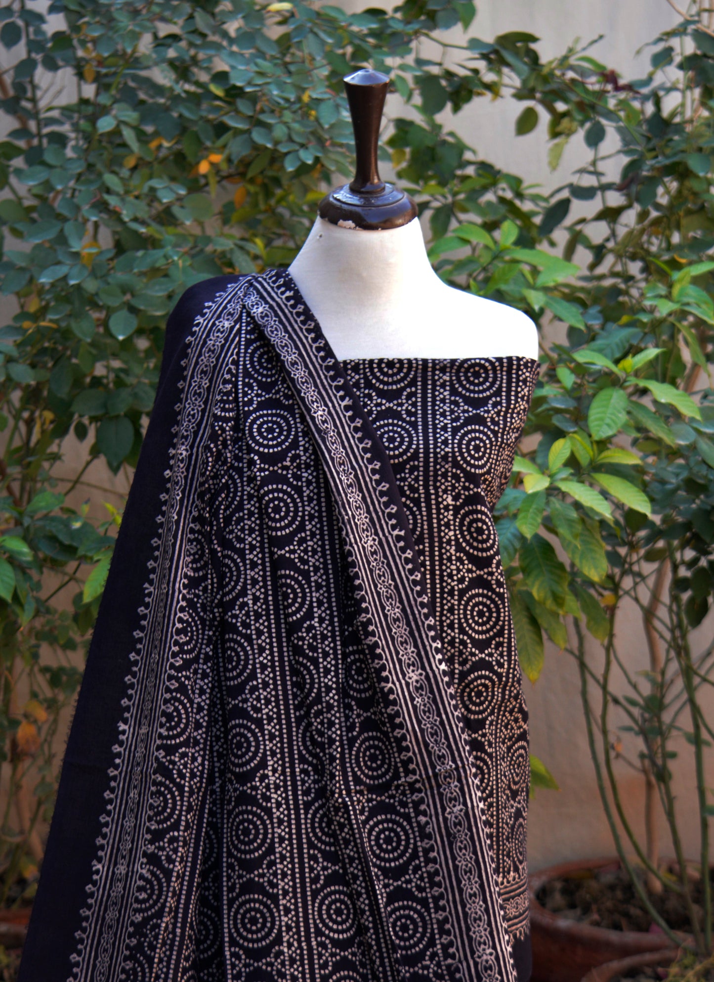 Ajrak Design Dress Chunri Black (Lawn) – Luxury Organic Dye Hand Block Printed Two-Piece