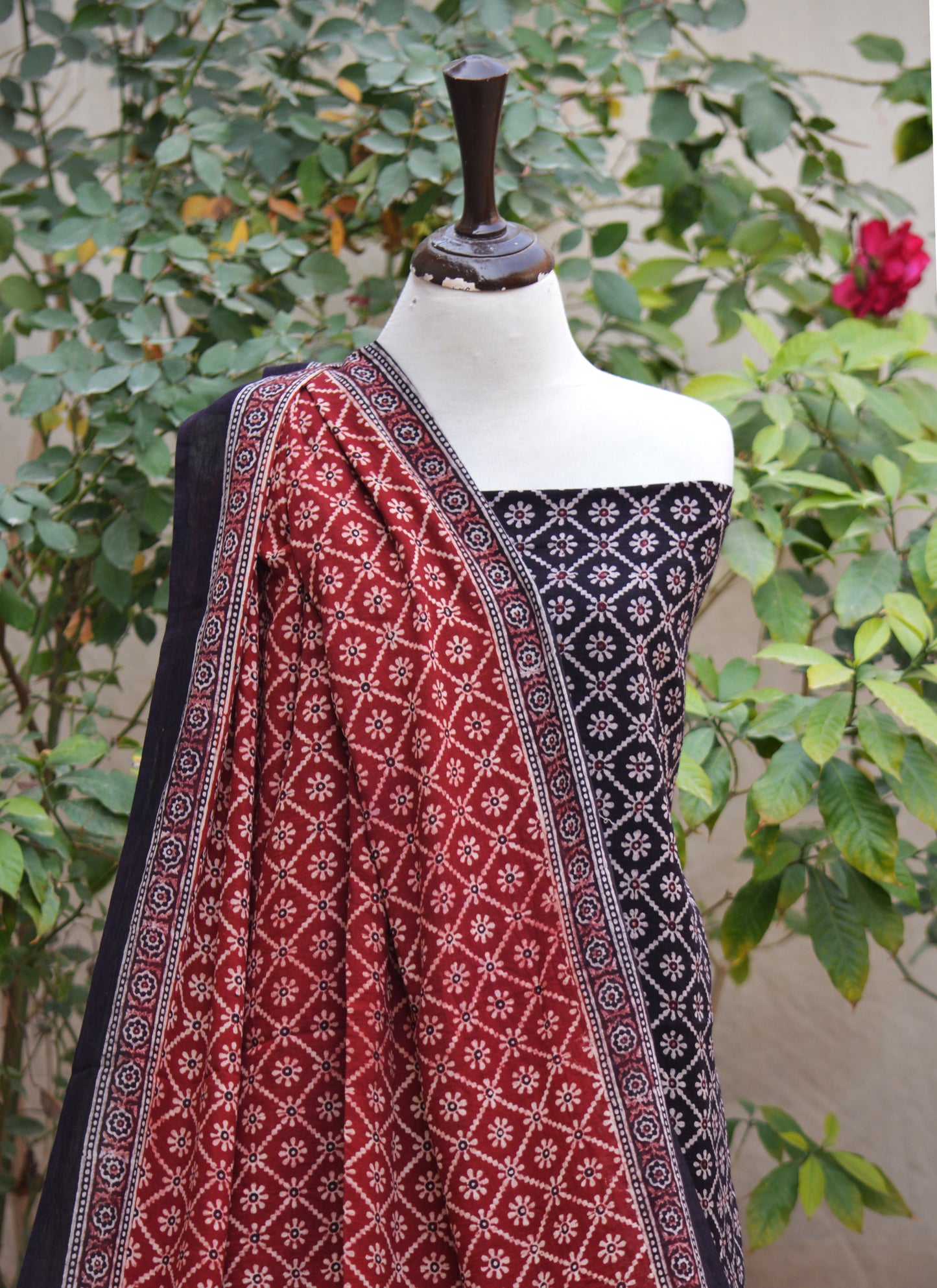 Ajrak Design Dress Floral Jaal Contrast – Organic Dye Hand Block Printed Lawn Two-Piece (Shirt & Dupatta)