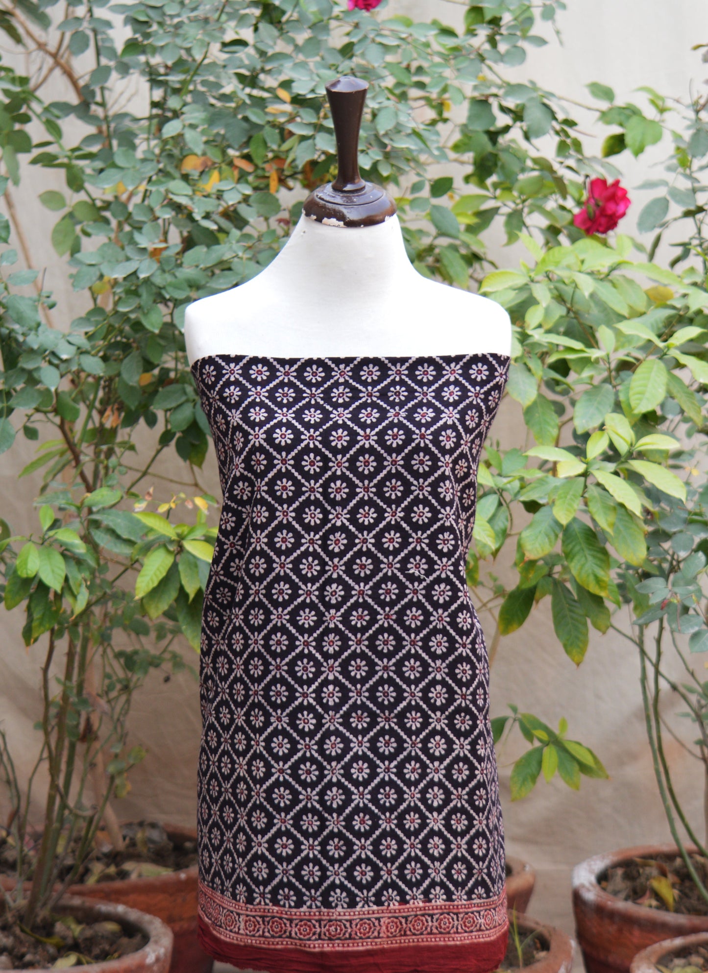 Ajrak Design Dress Floral Jaal Contrast – Organic Dye Hand Block Printed Lawn Two-Piece (Shirt & Dupatta)