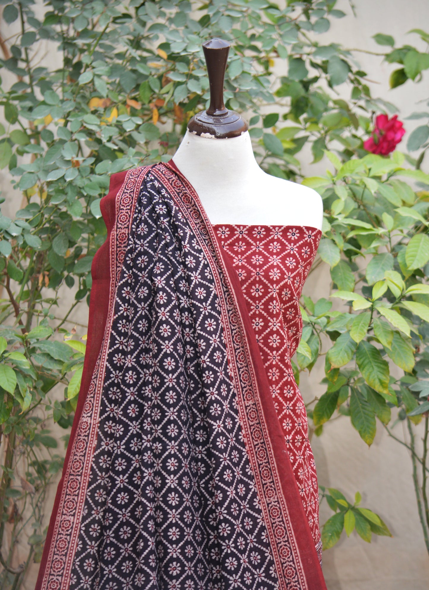 Ajrak Floral Red & Black Two-Piece – Hand Block Printed Lawn Shirt & Dupatta (Unstitched)