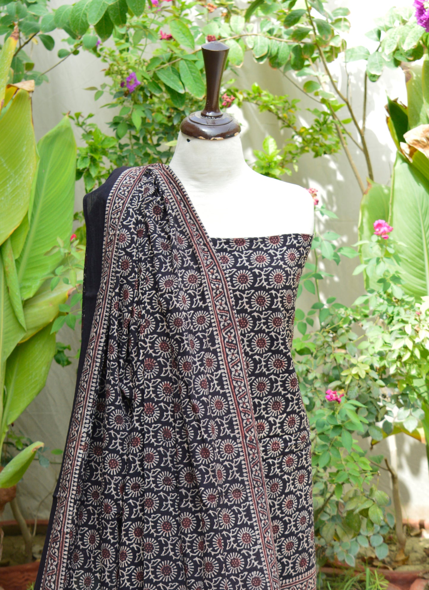 Ajrak Midnight Magic Mums – Hand Block Printed Unstitched Lawn Two-Piece (Shirt & Dupatta)